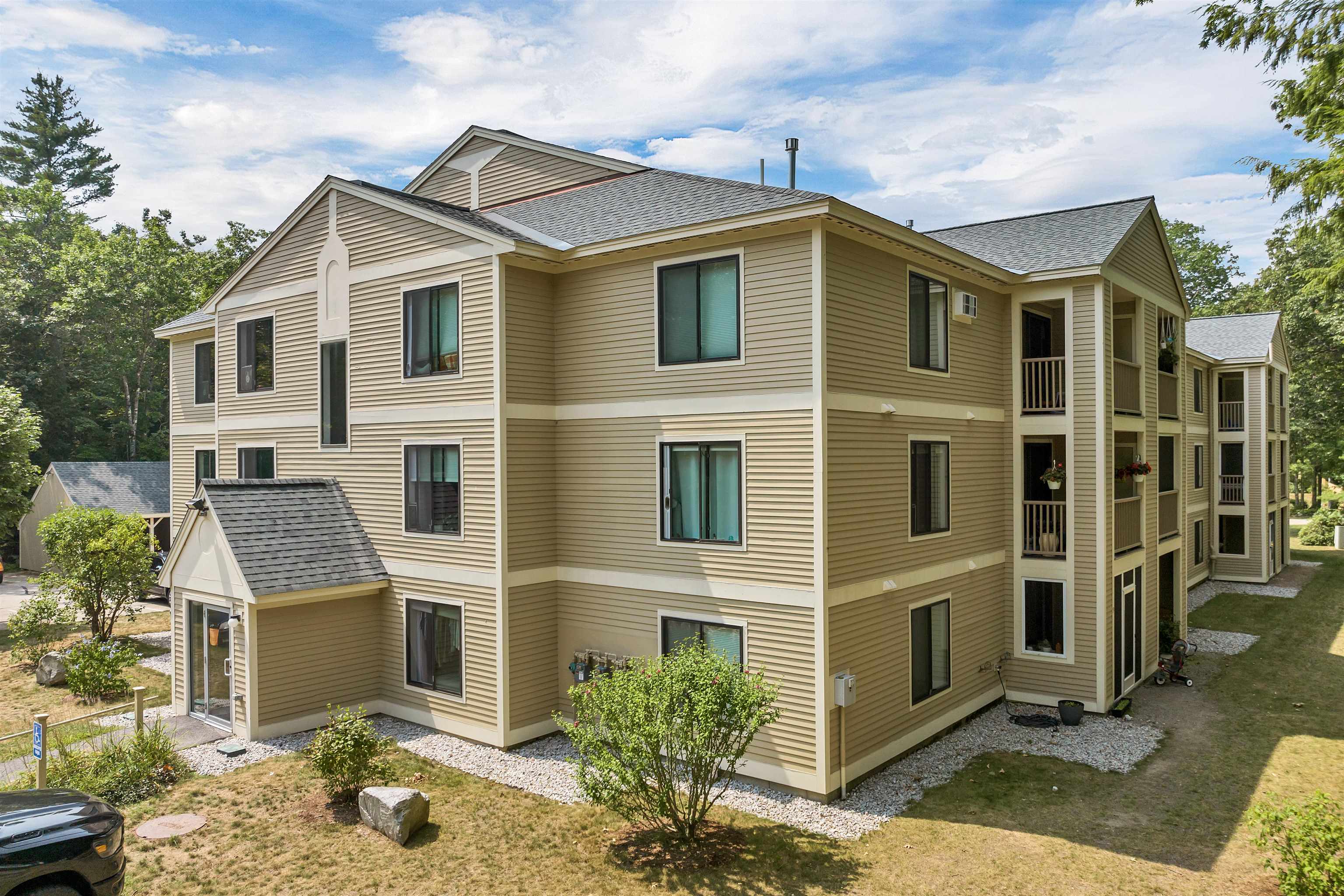 19 Saco St, Conway, NH 03813