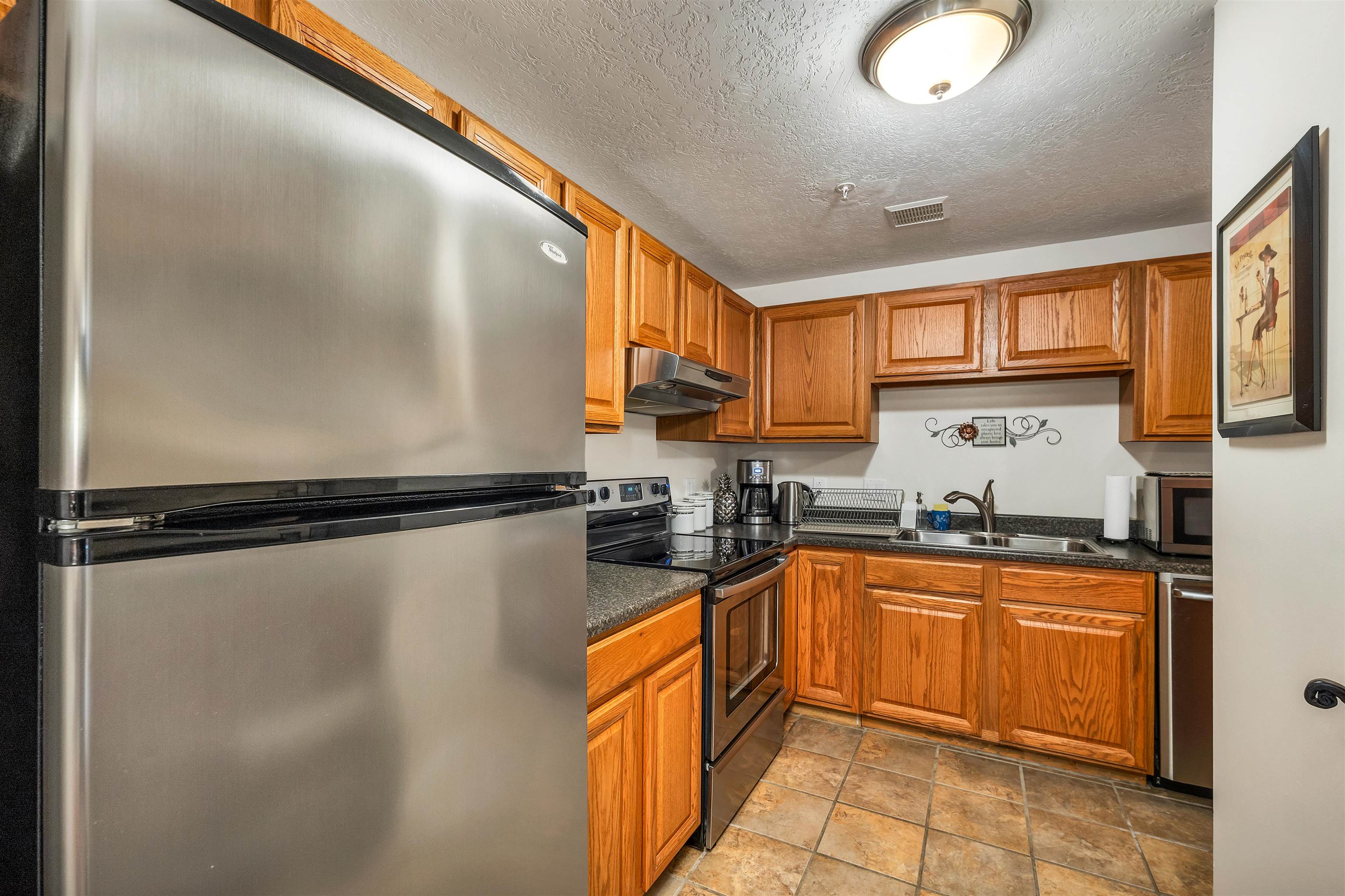 19 Saco St, Conway, NH 03813