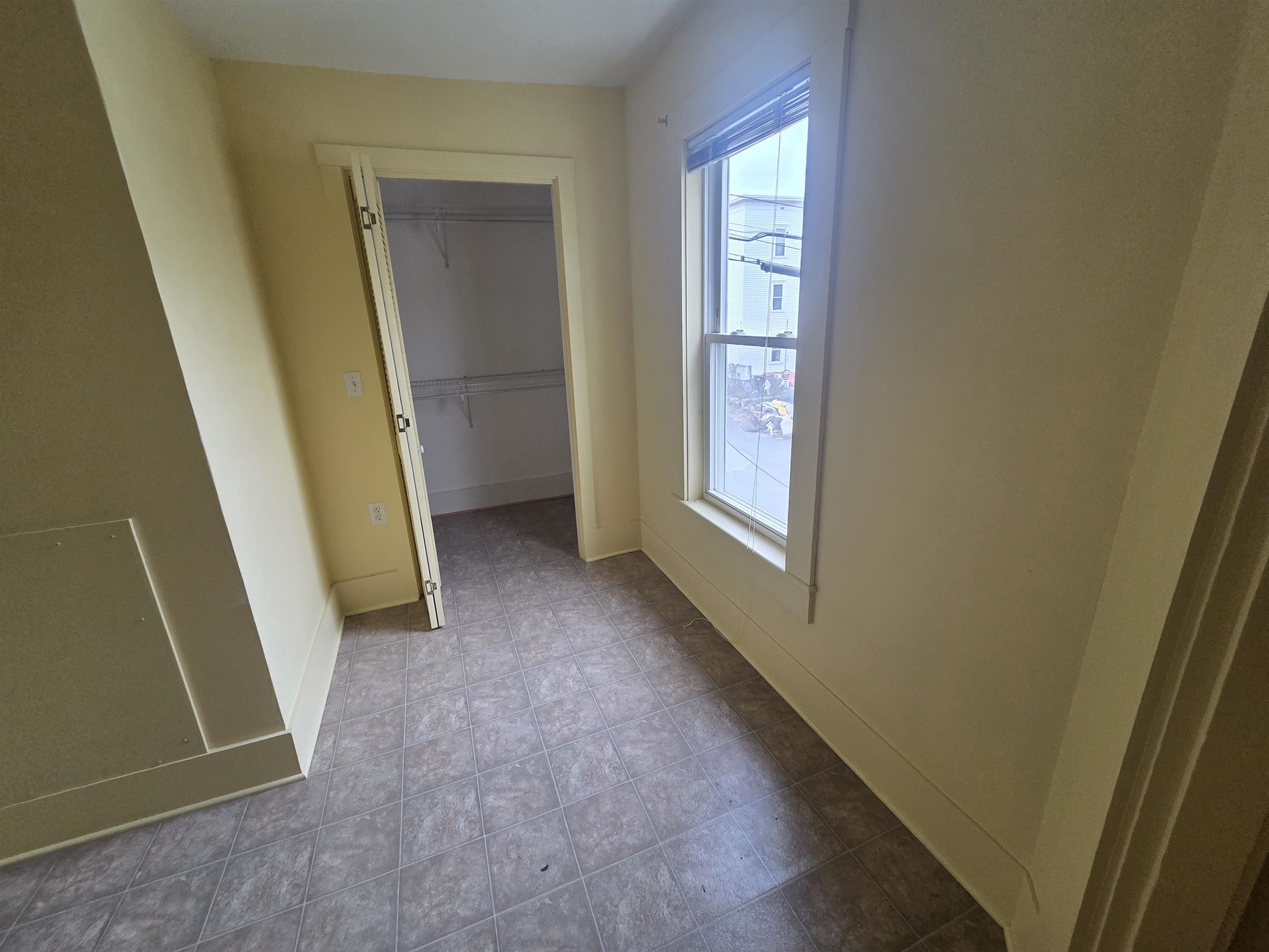 427 Wilson St, Manchester, NH 03103