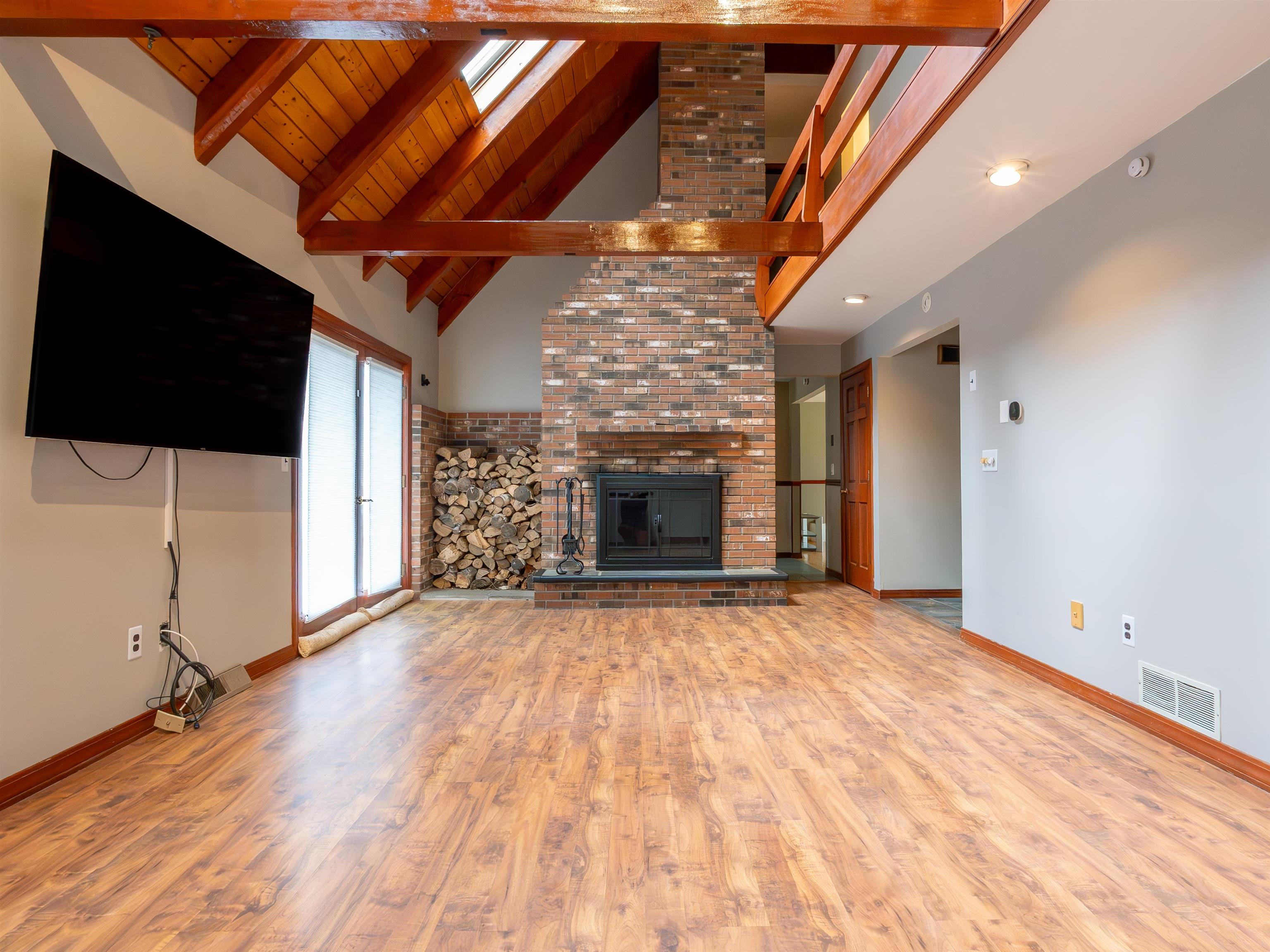 95 Plain Rd, Hinsdale, NH 03451