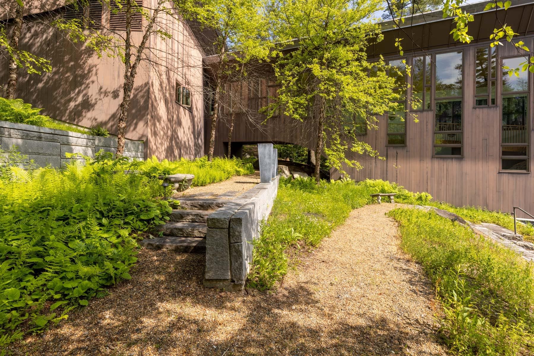 20 Wyman Dr, Wolfeboro, NH 03894