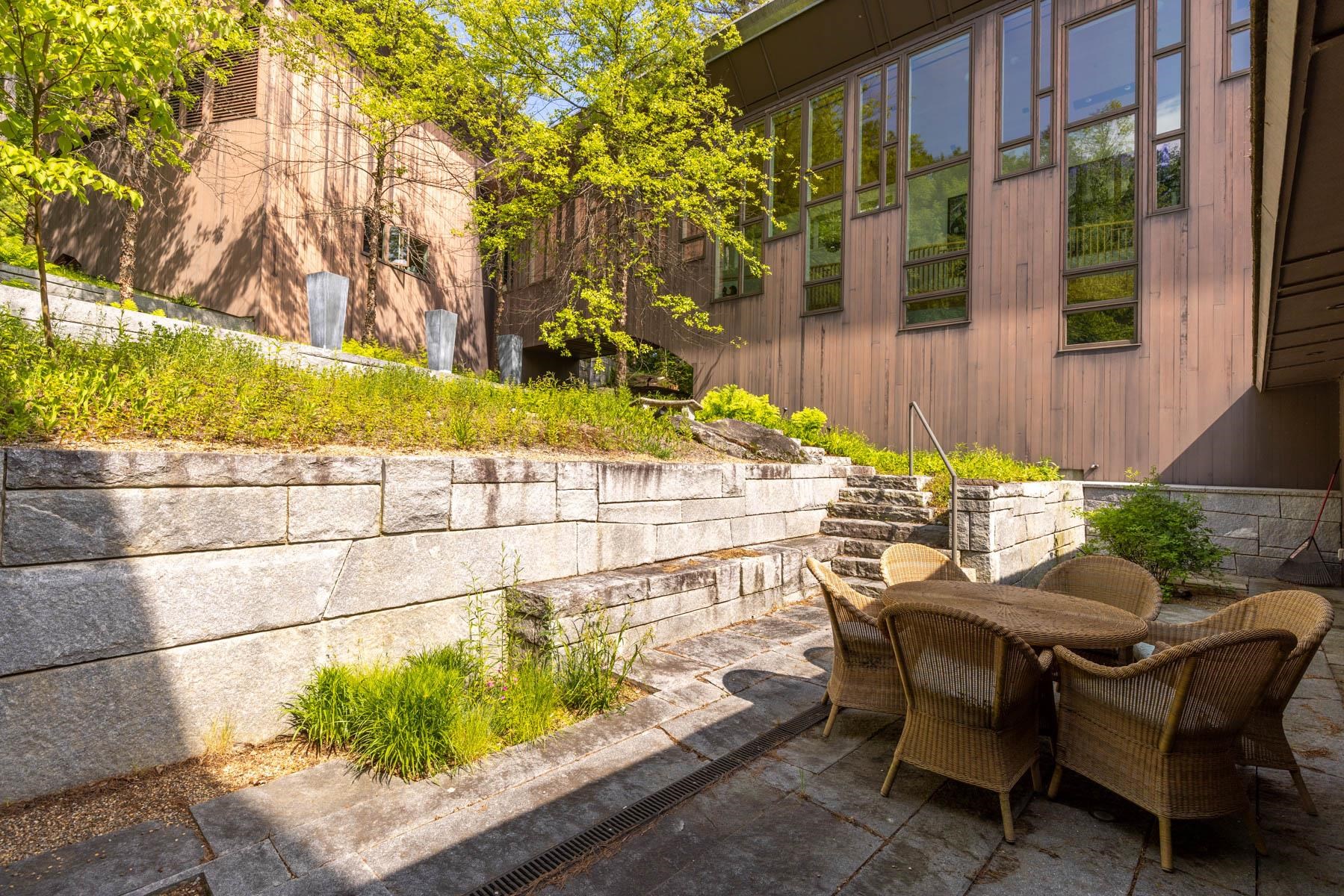 20 Wyman Dr, Wolfeboro, NH 03894