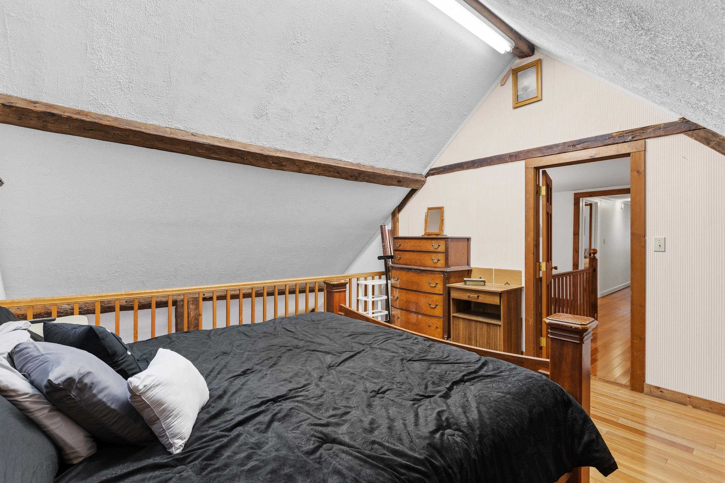 73 Clark Mill Rd, Weare, NH 03281