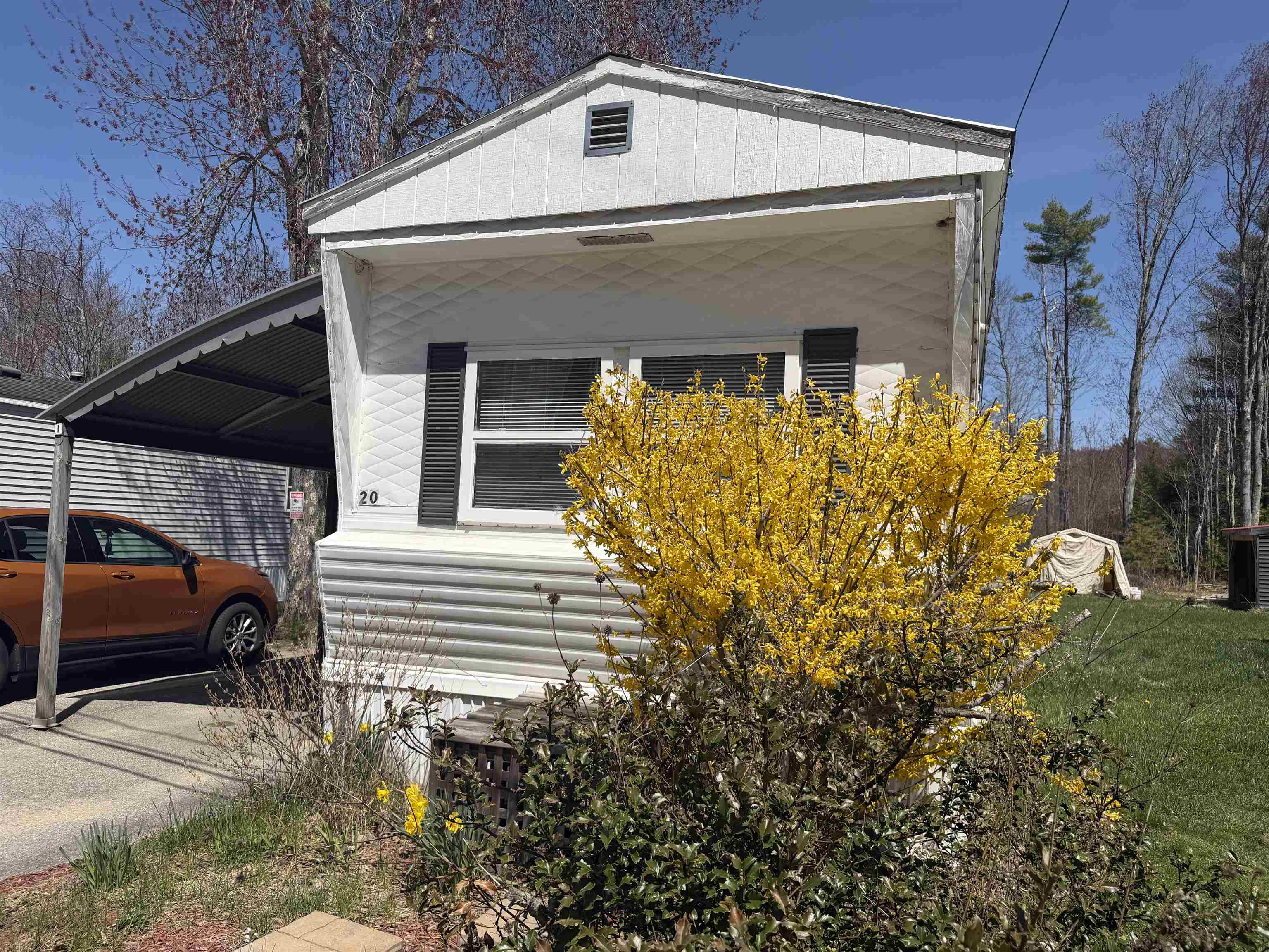 20 Moose Ln, Rochester, NH 03867