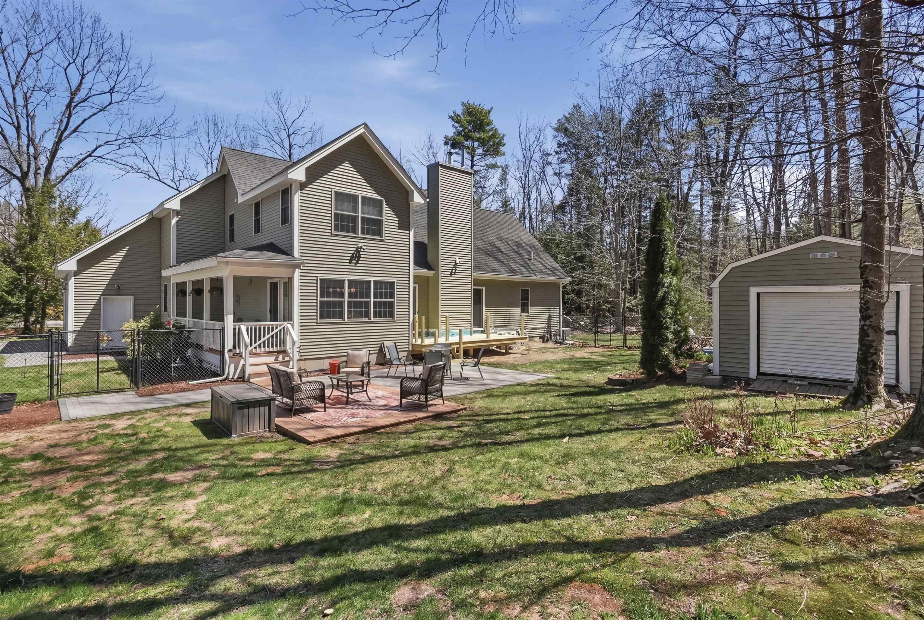 5 Sarah's Way, Newton, NH 03858-3427