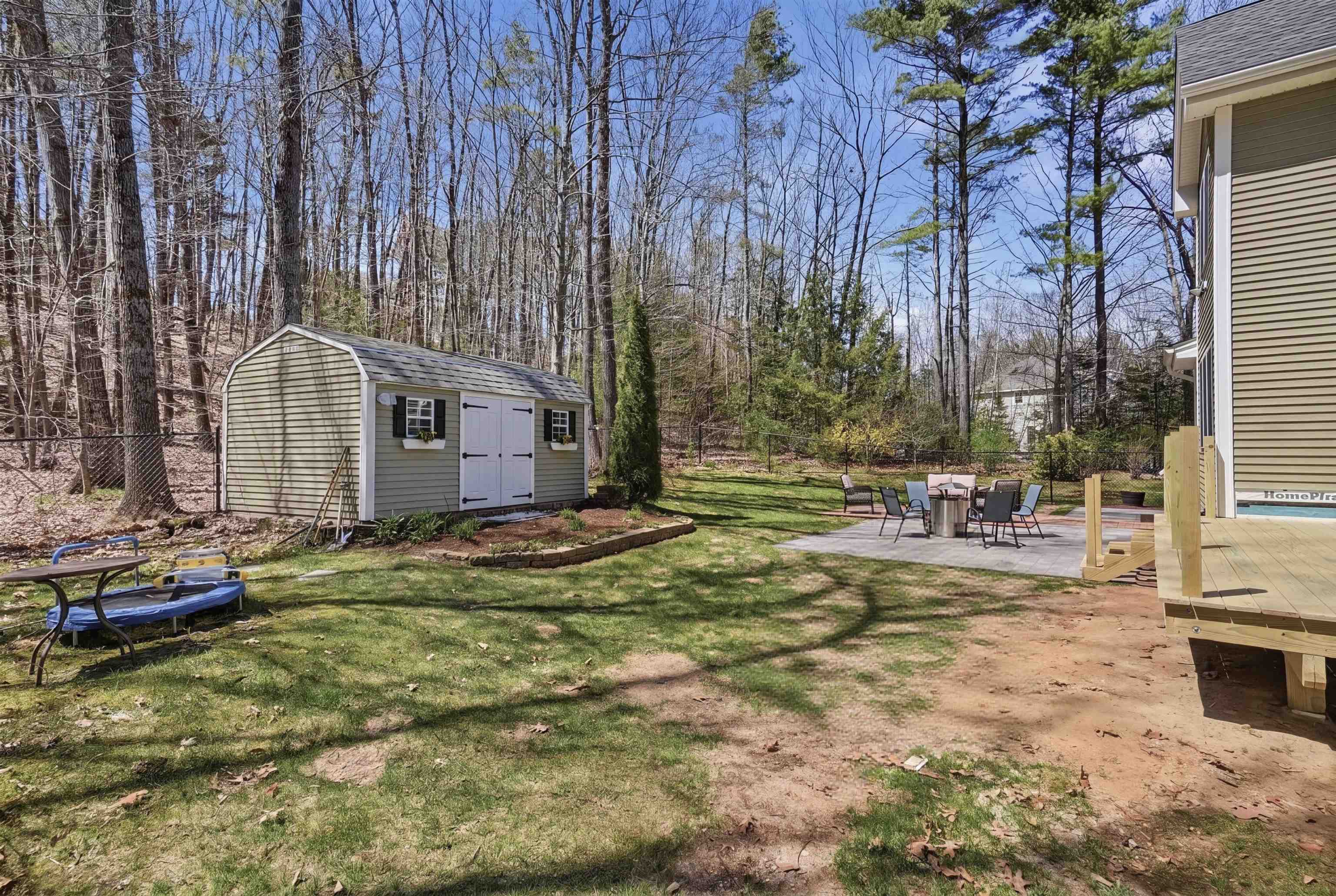 5 Sarah's Way, Newton, NH 03858-3427