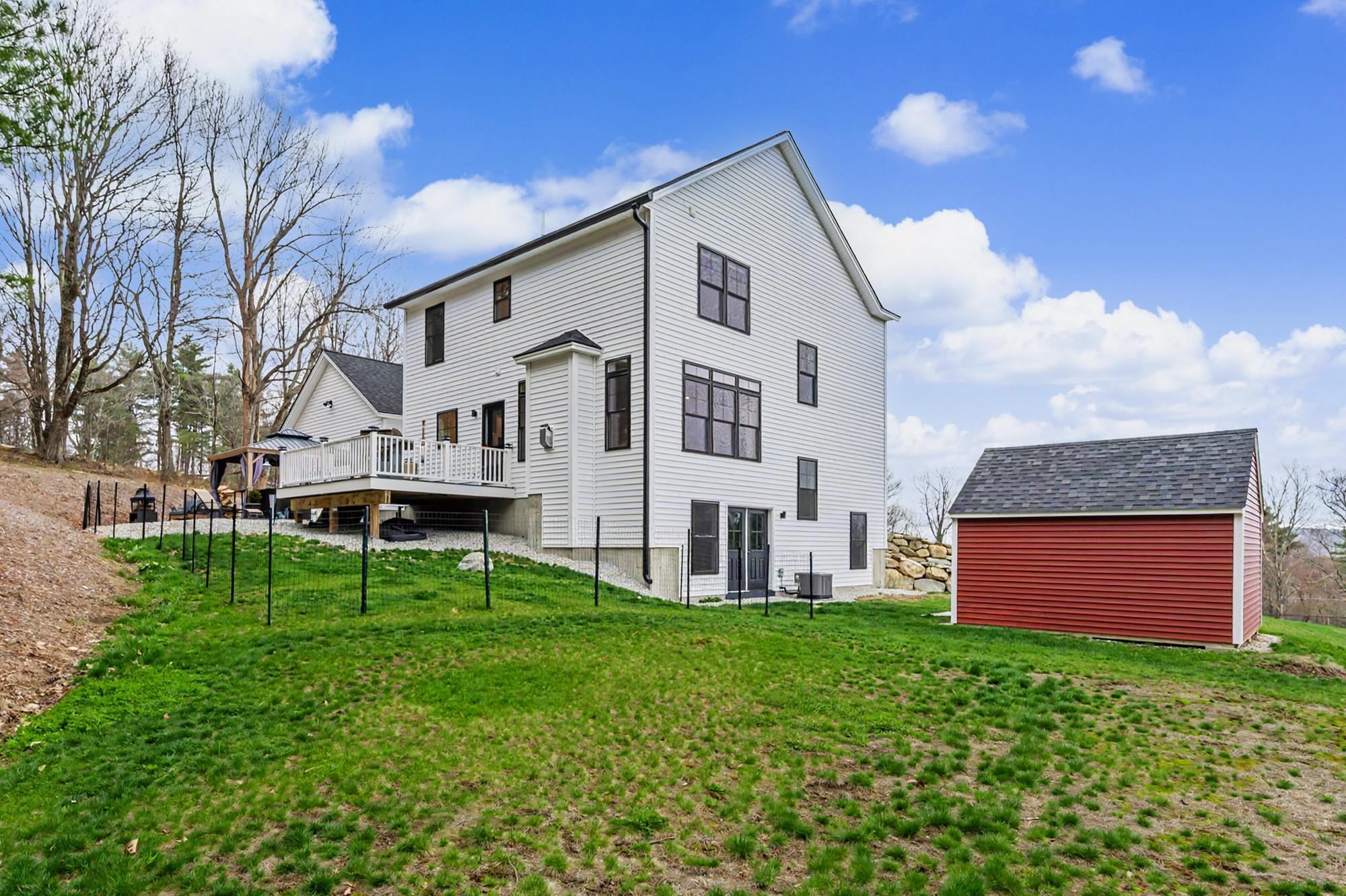 11 Hillside Dr, New Ipswich, NH 03071