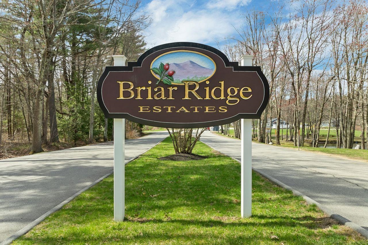 7 N Dewberry Ln, Rochester, NH 03867