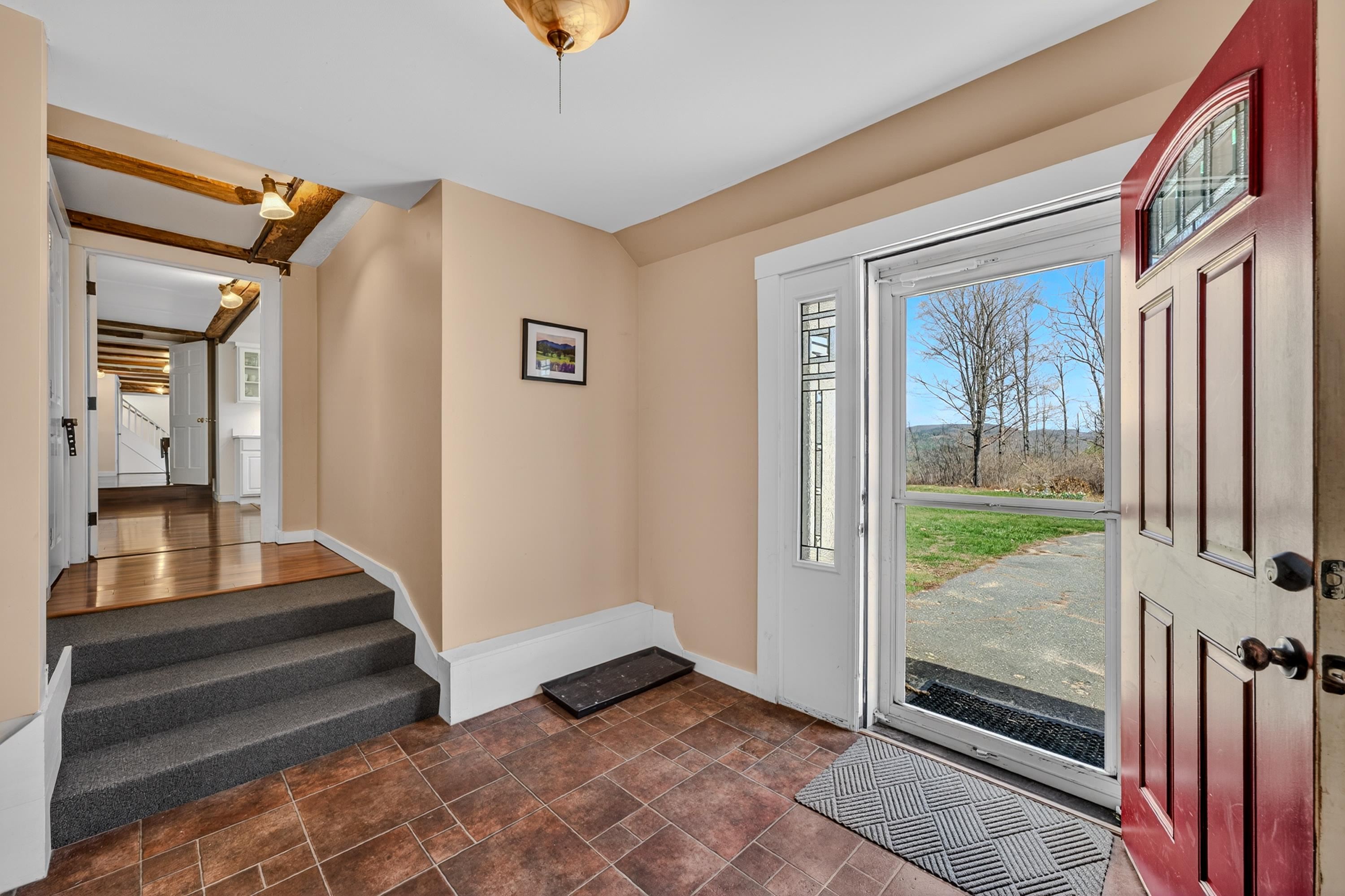 138 Guider Ln, Bethlehem, NH 03574