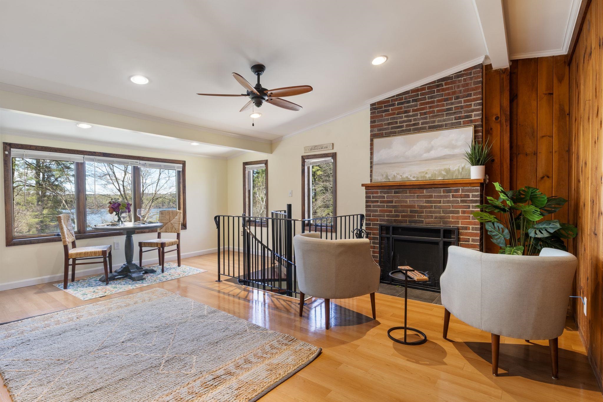 680 N Main St, Wolfeboro, NH 03894