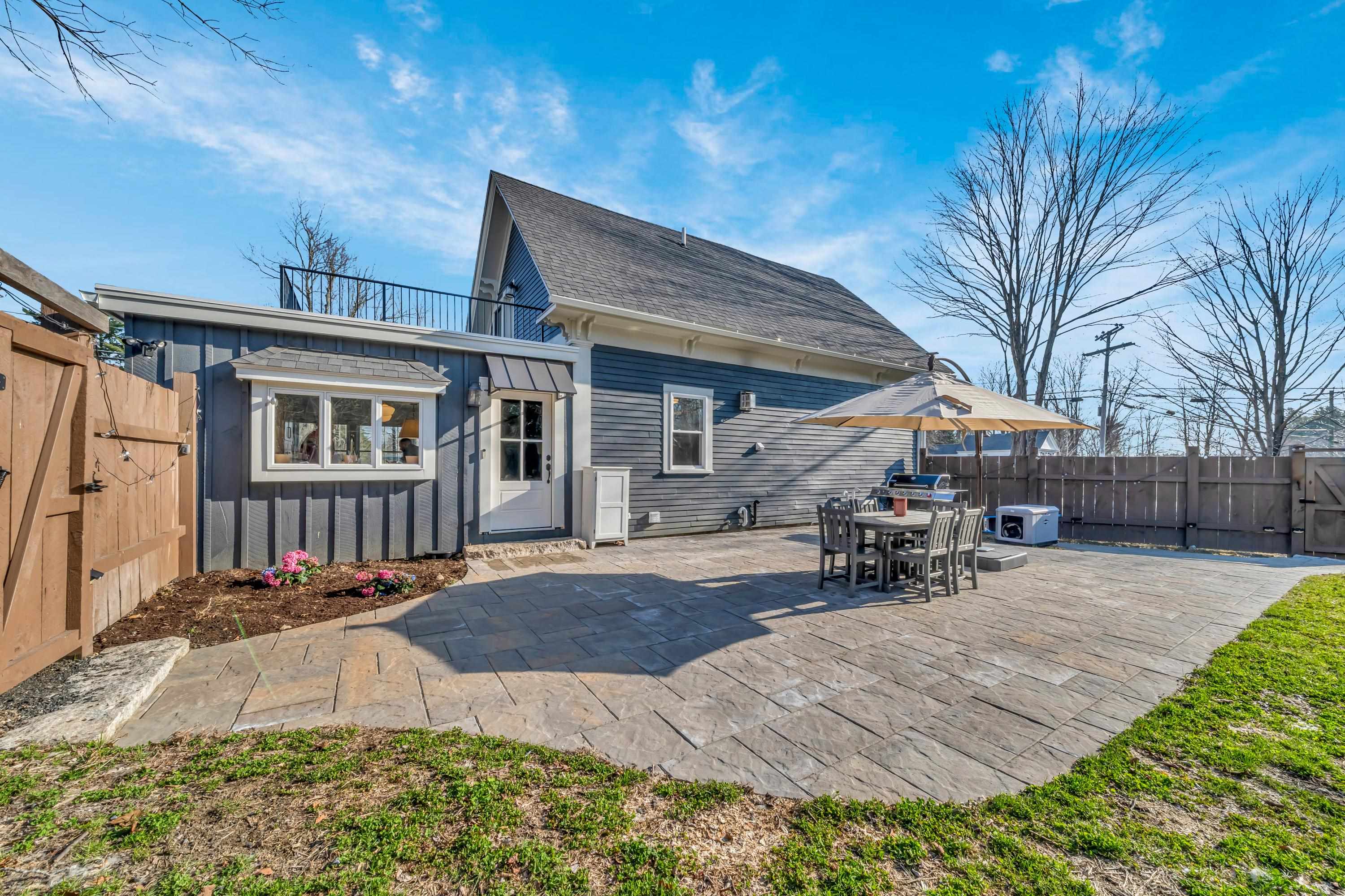 54 Middle Rd, Brentwood, NH 03833