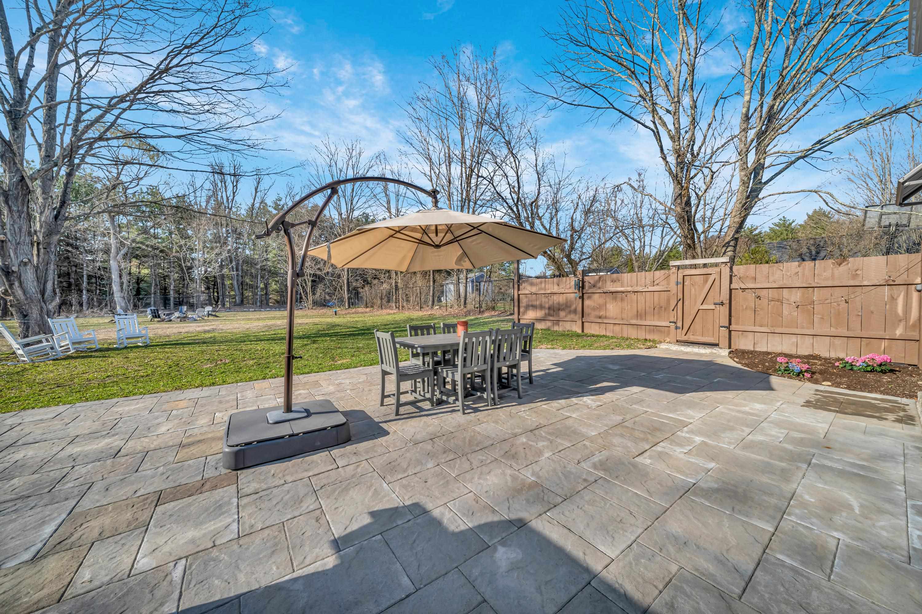 54 Middle Rd, Brentwood, NH 03833