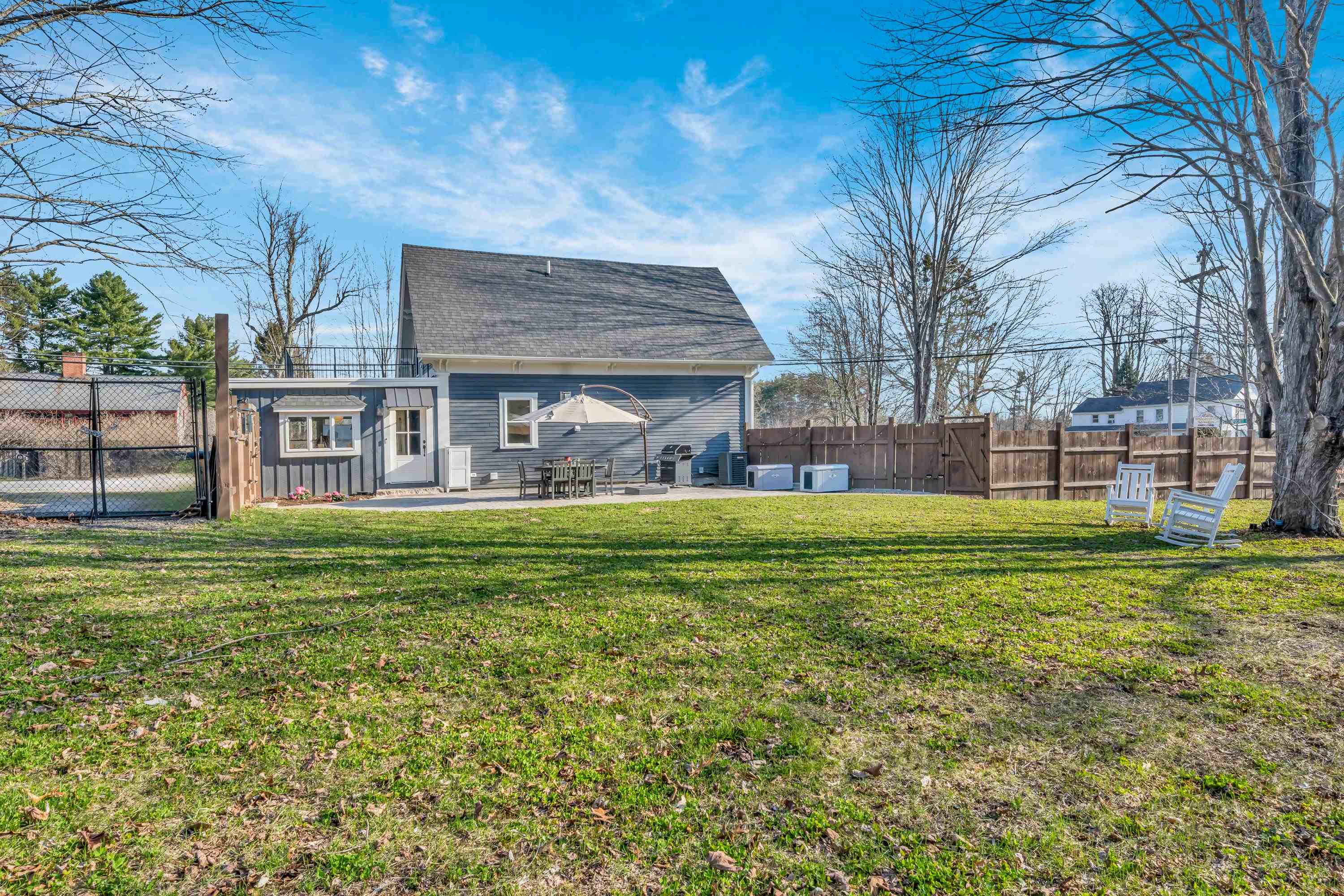 54 Middle Rd, Brentwood, NH 03833