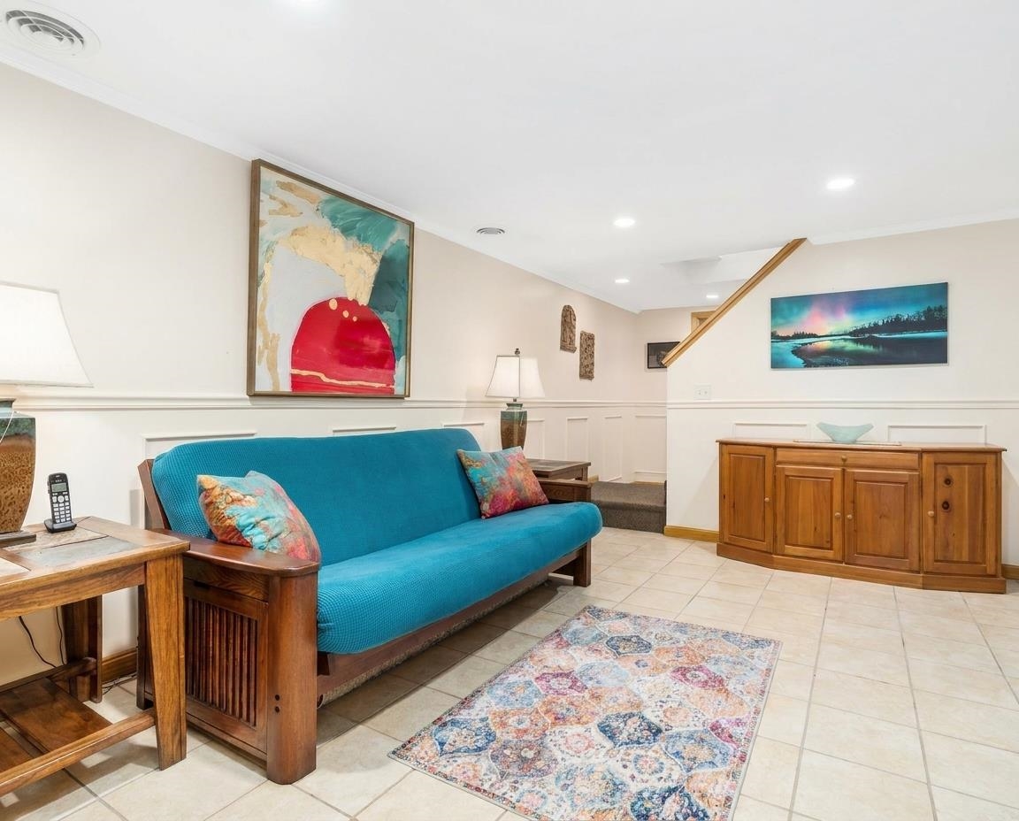 84 Barderry Ln, Nottingham, NH 03290