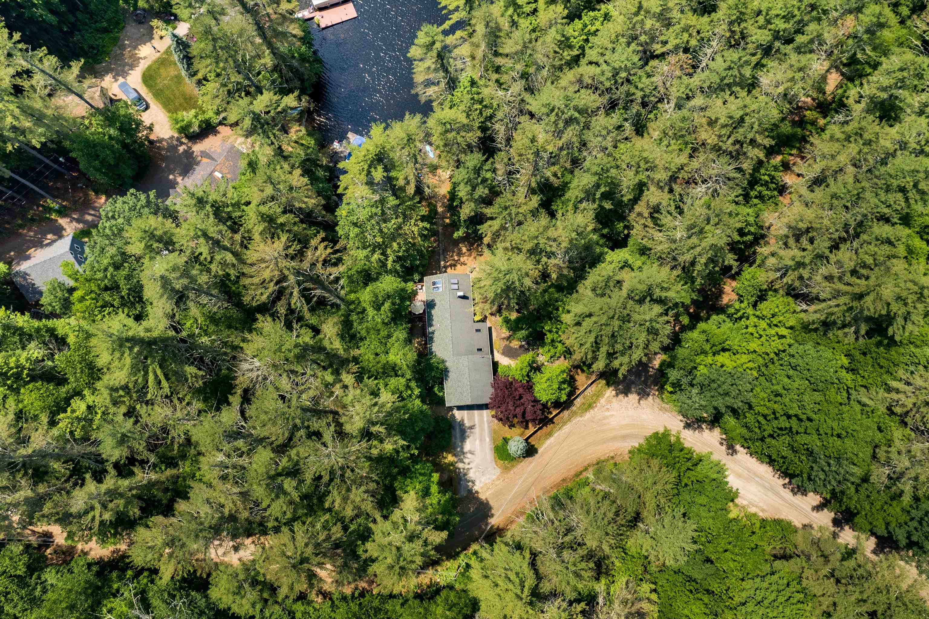 84 Barderry Ln, Nottingham, NH 03290