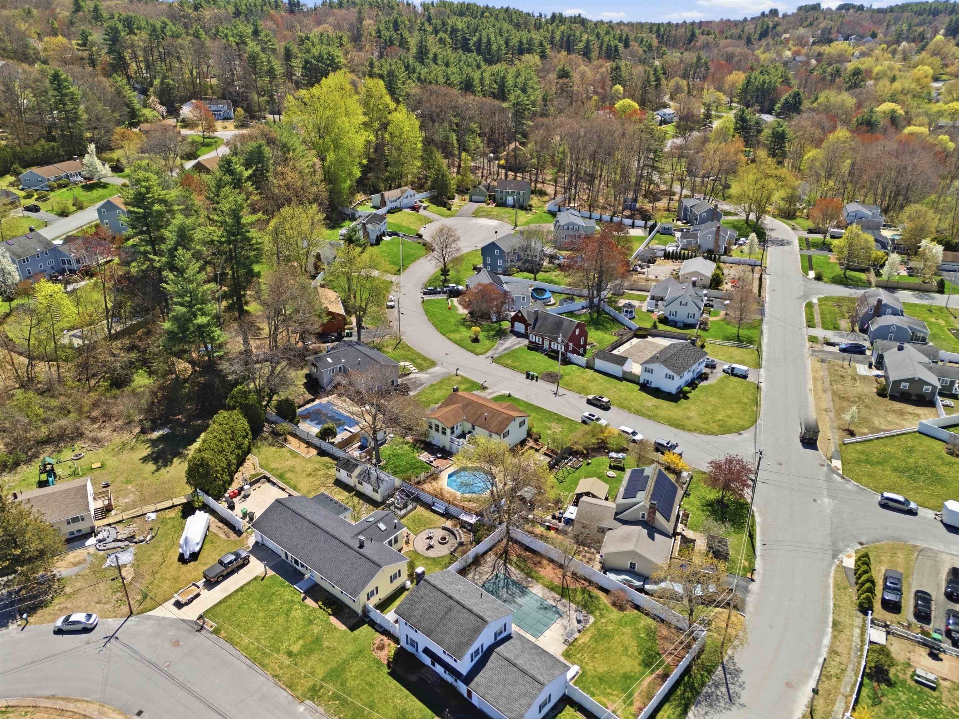 4 Percheron Cir, Nashua, NH 03062