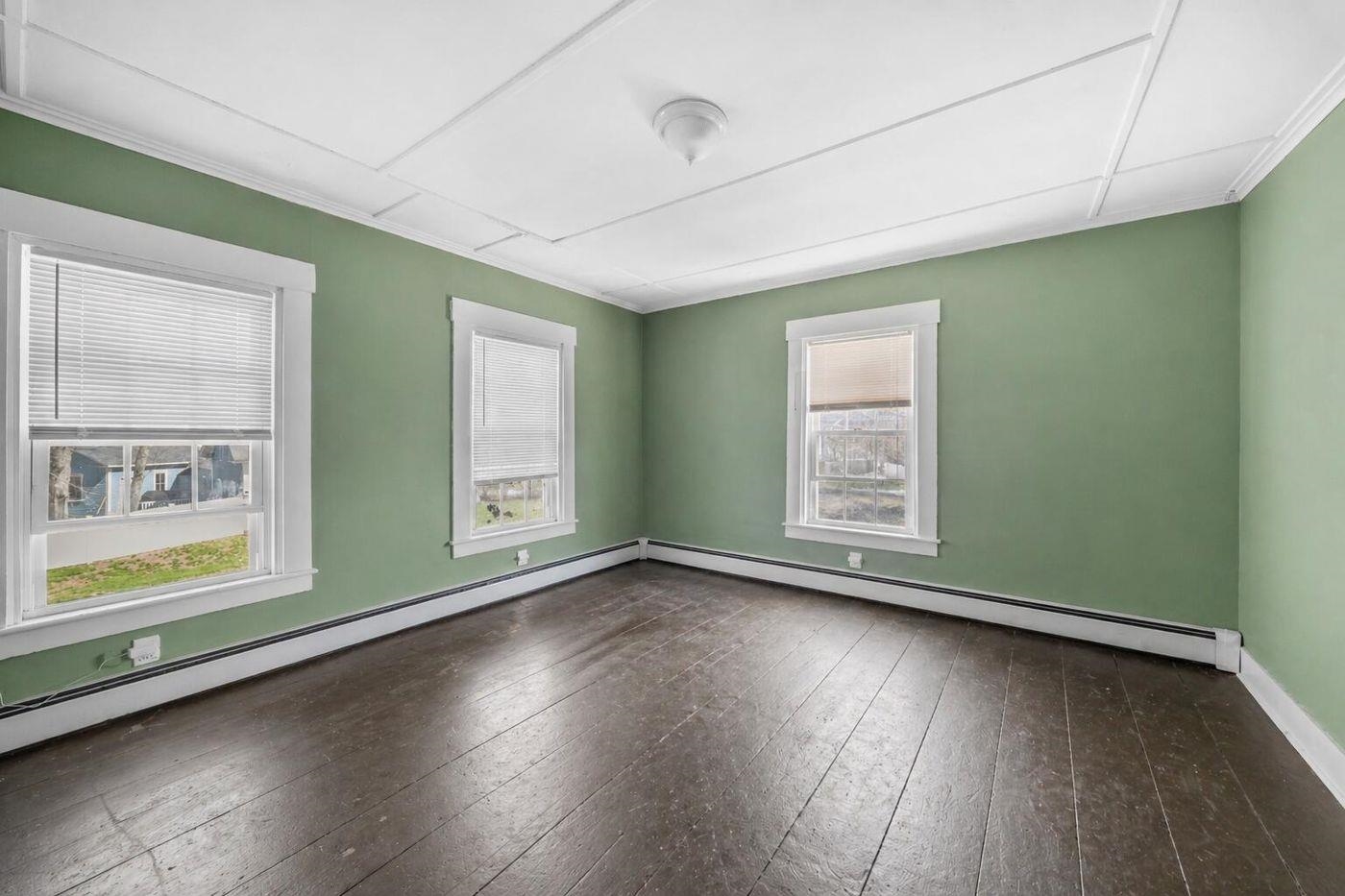 862 Portland St, Rochester, NH 03820