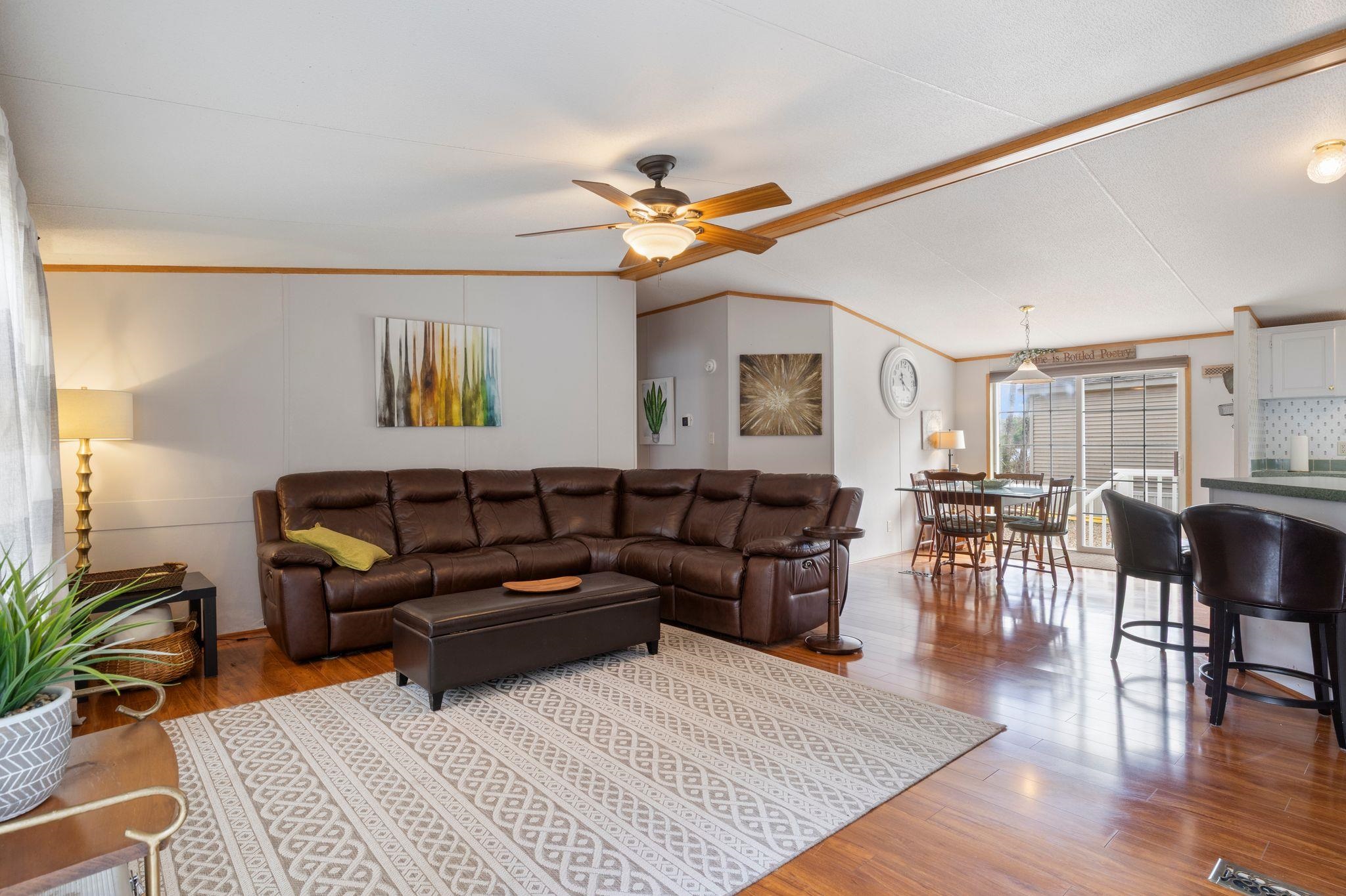 29 Edge O Lake Dr, Tuftonboro, NH 03853