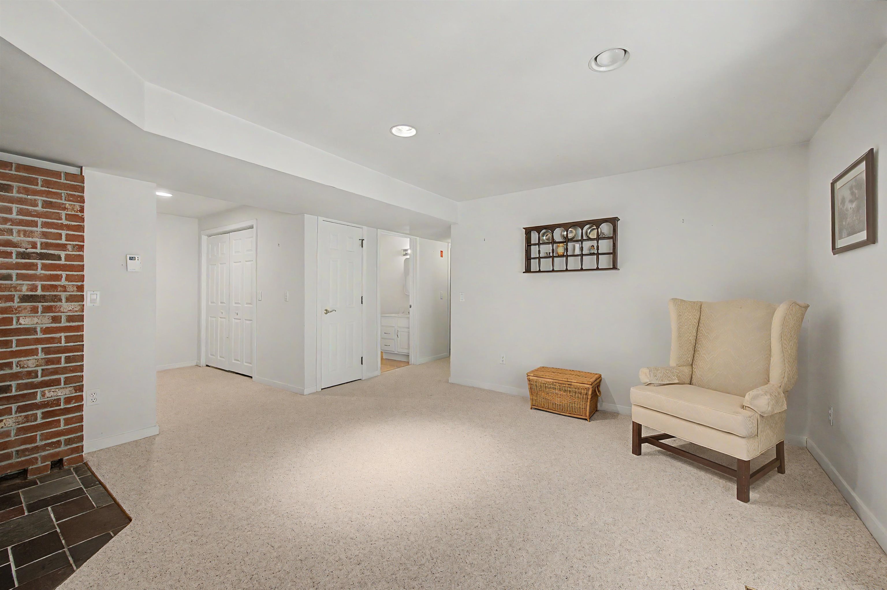 32 Cricenti Ln, New London, NH 03257