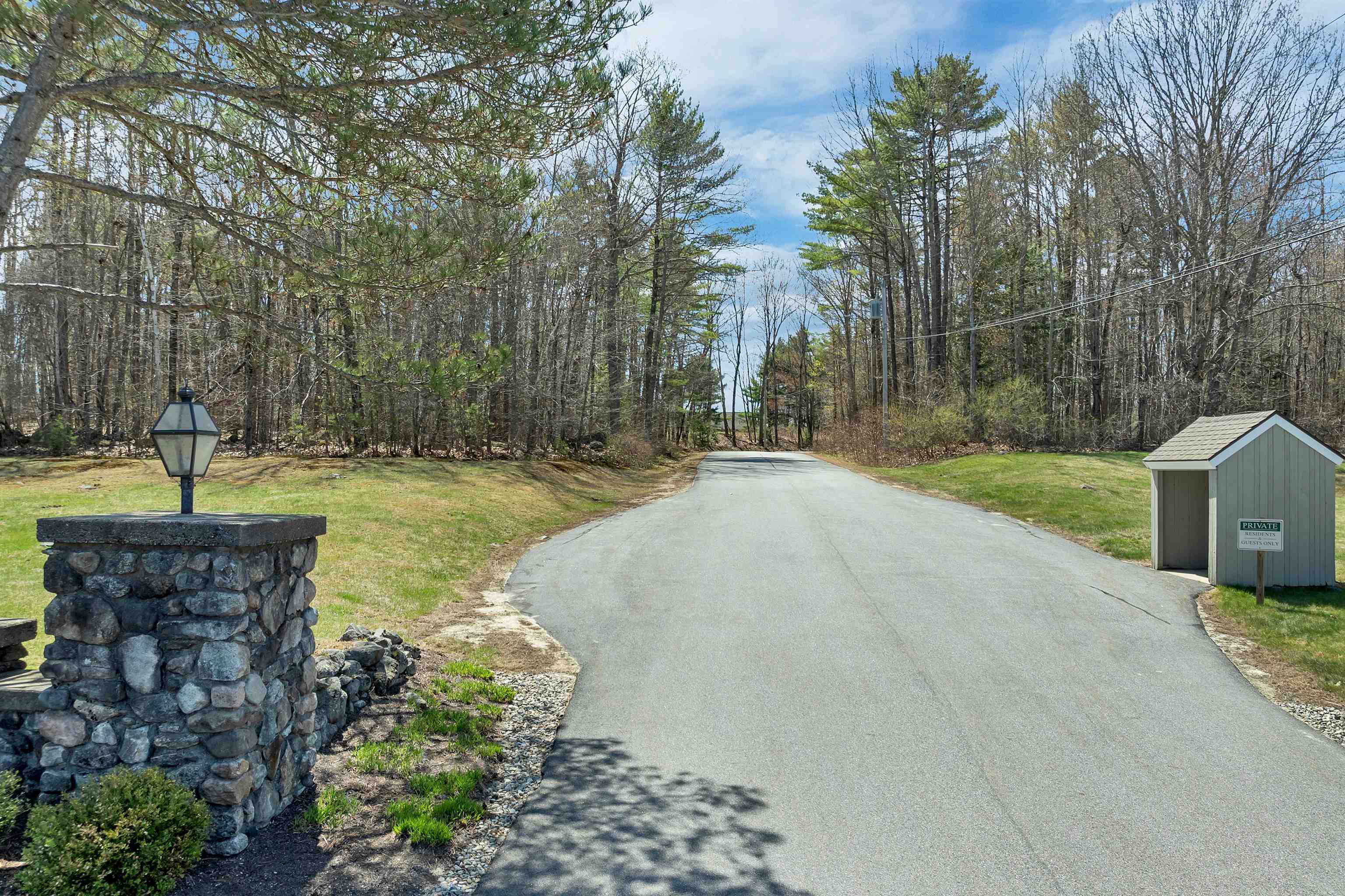 2 Mountain West Dr, Wolfeboro, NH 03894