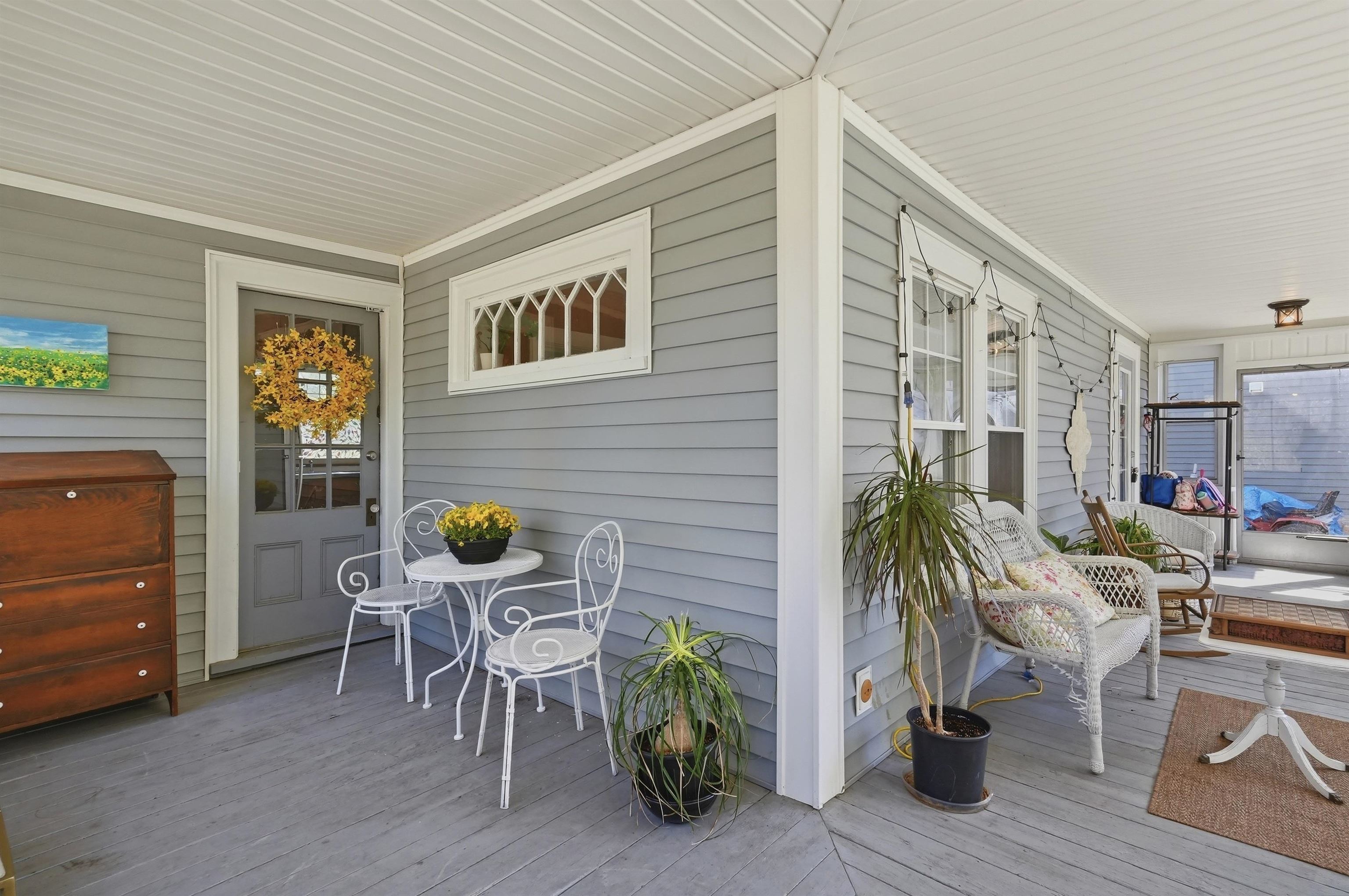 3 Maple Ave, Hudson, NH 03051