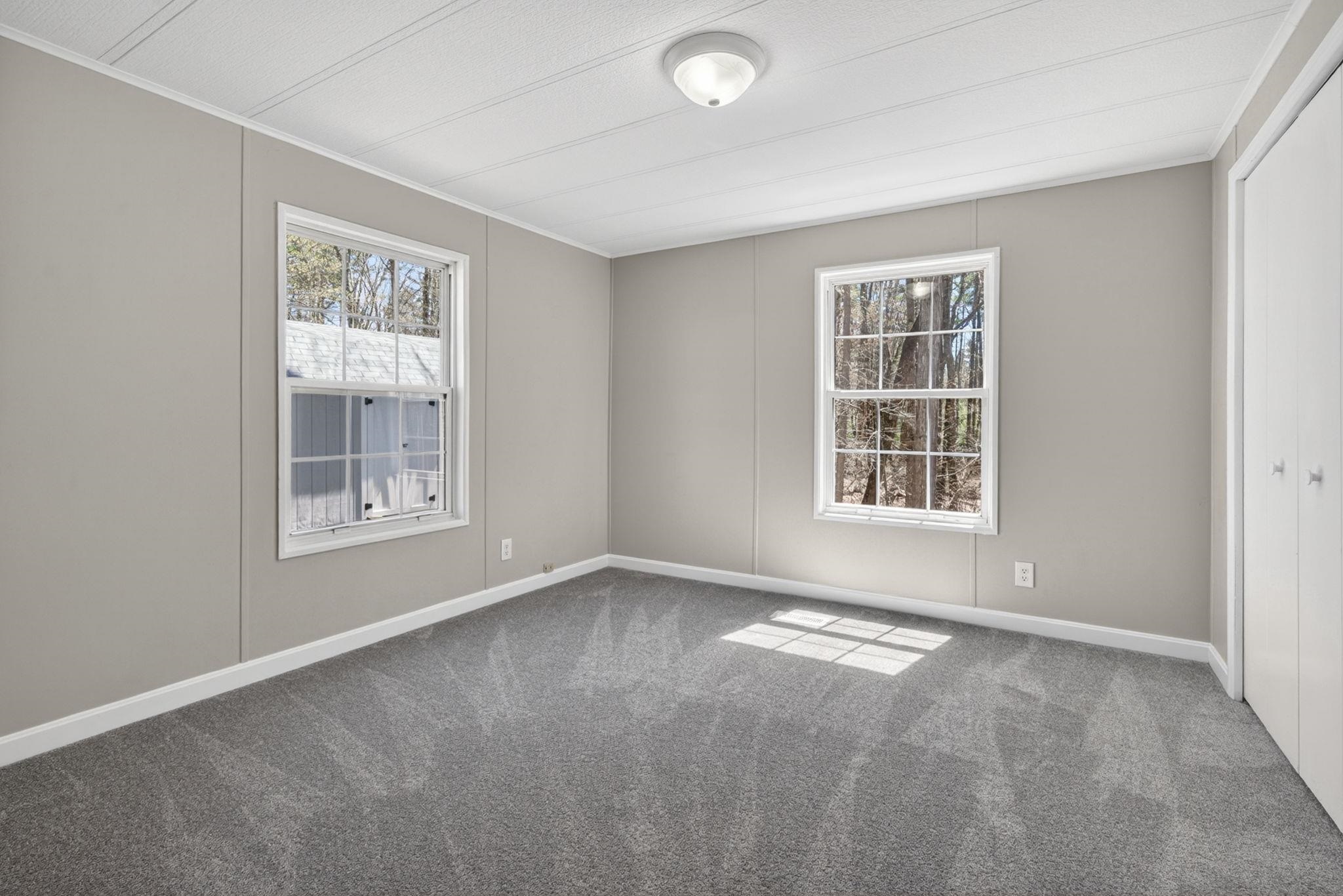 41 Monroe Ave, Allenstown, NH 03275