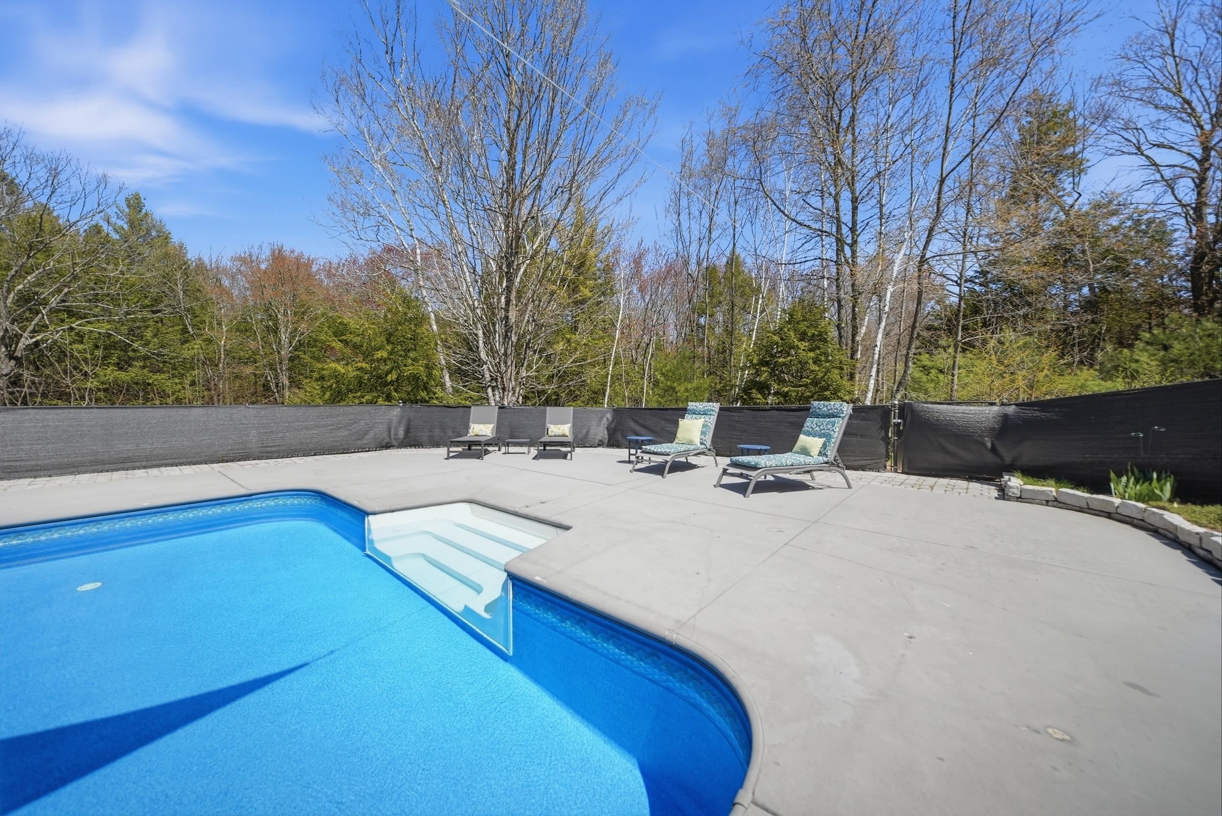 80 Karlin Rd, Fremont, NH 03044