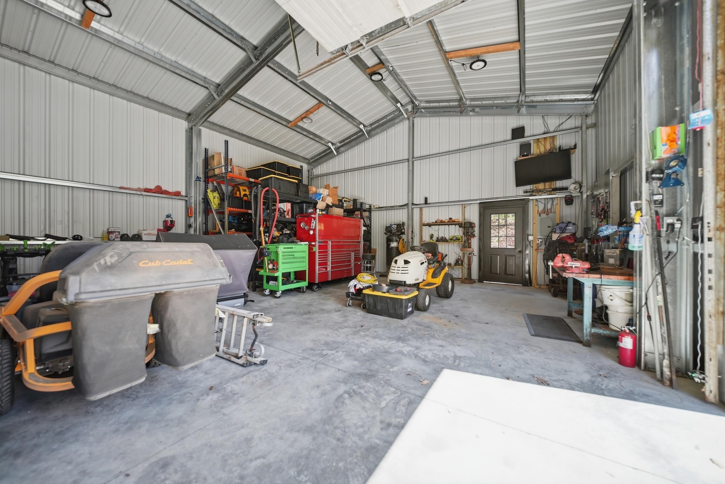 80 Karlin Rd, Fremont, NH 03044