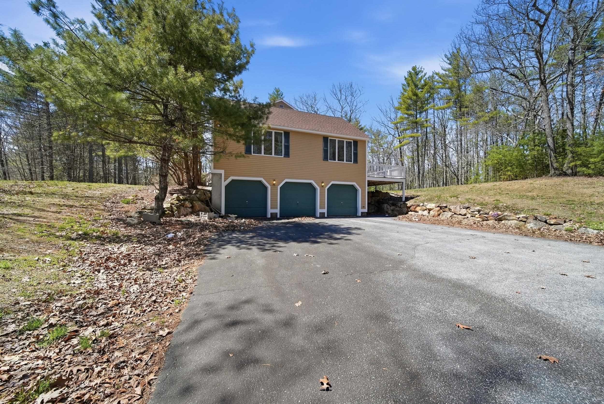 160 Copp Dr, Fremont, NH 03044