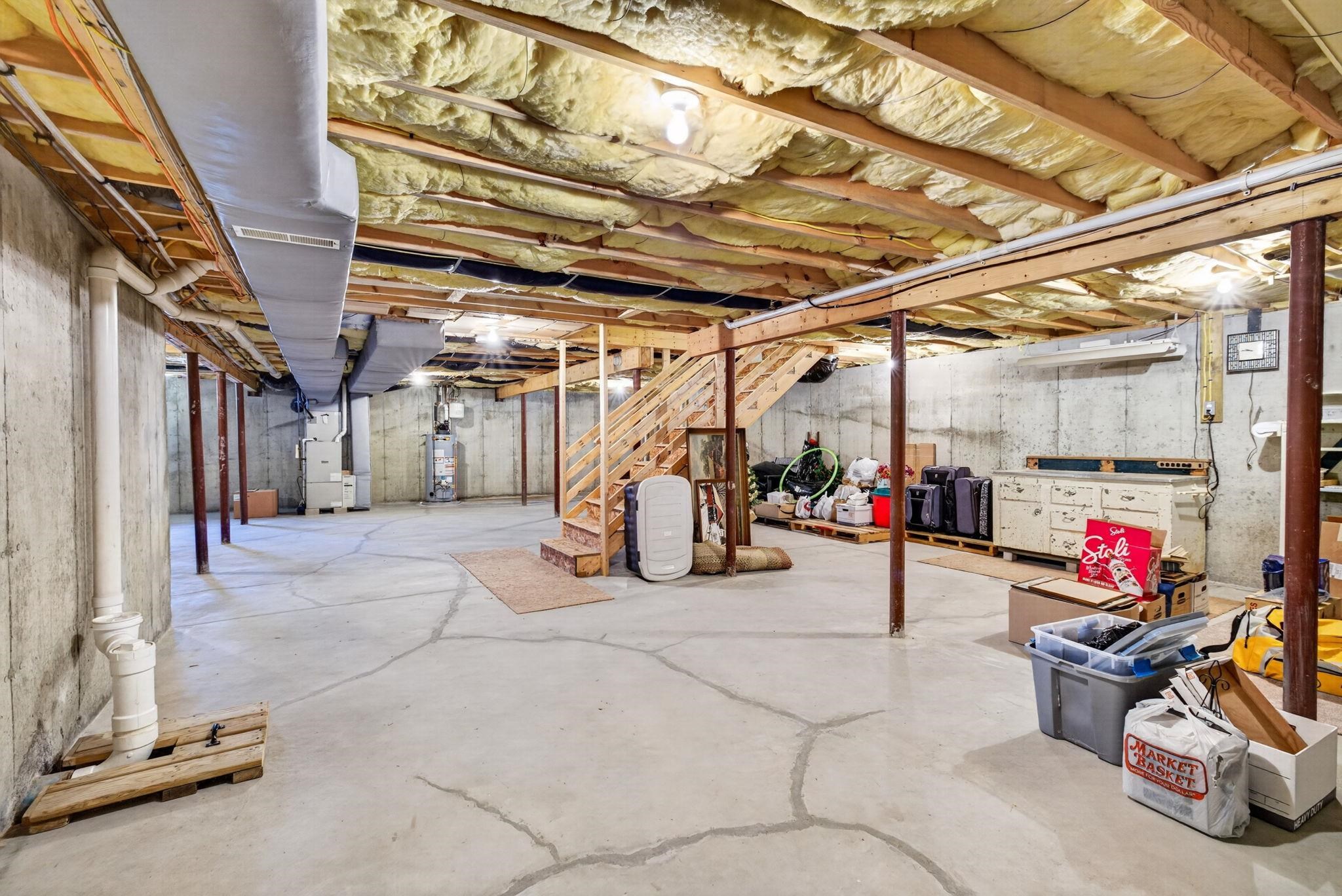 64 Jenna Way, Manchester, NH 03104