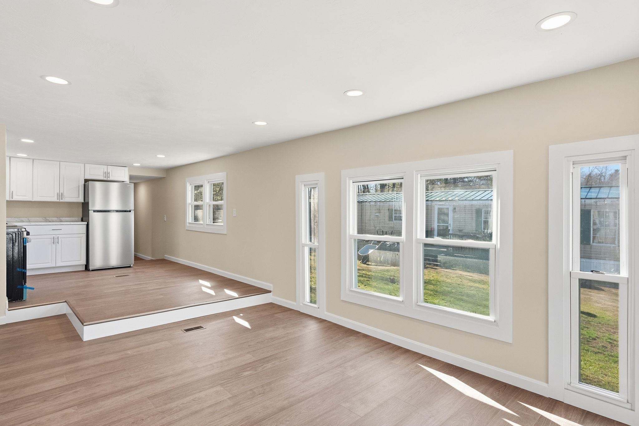 174 South Stark Hw #7, Weare, NH 03281
