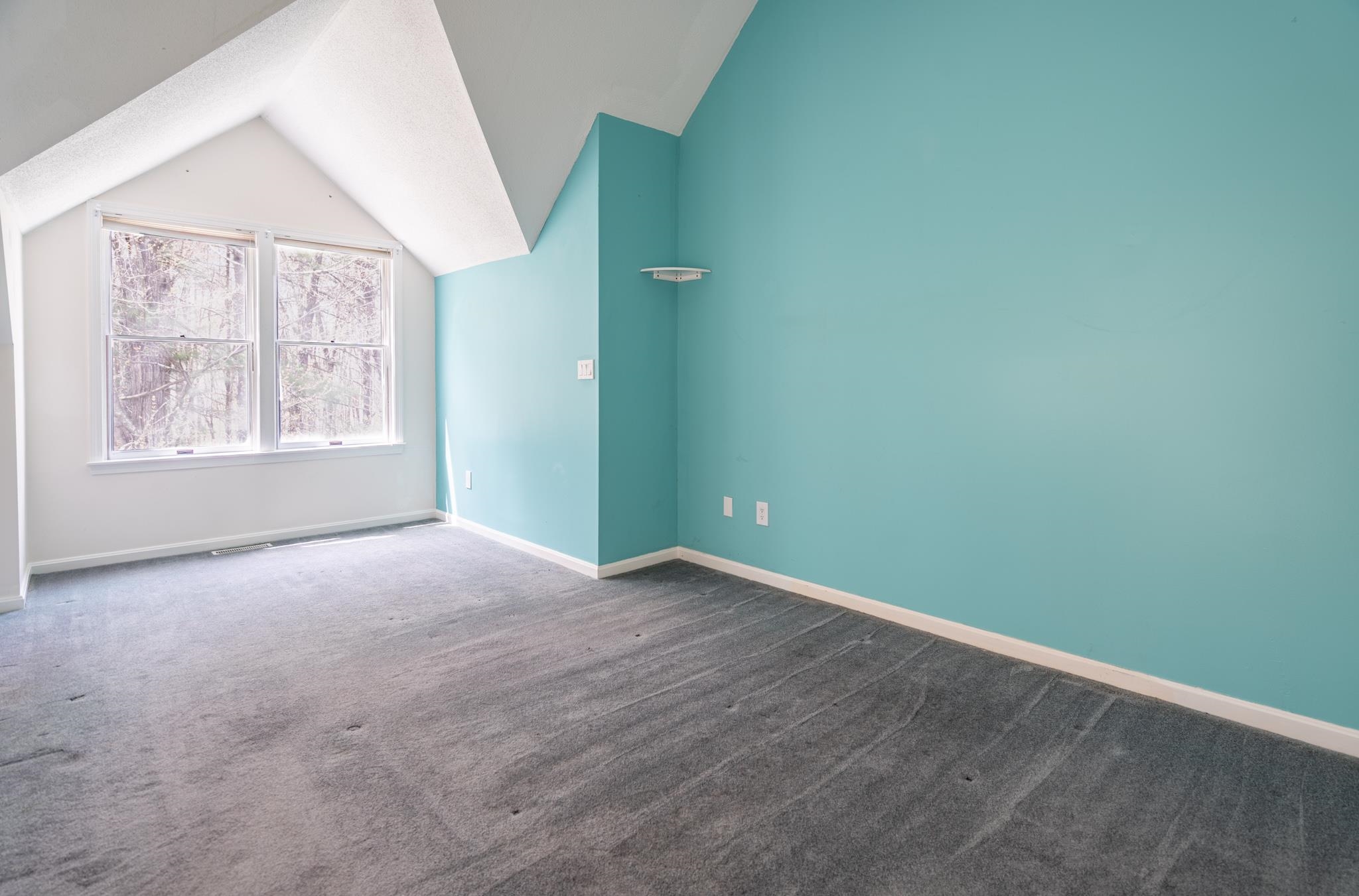 23 Goldfinch Ln, Nashua, NH 03062