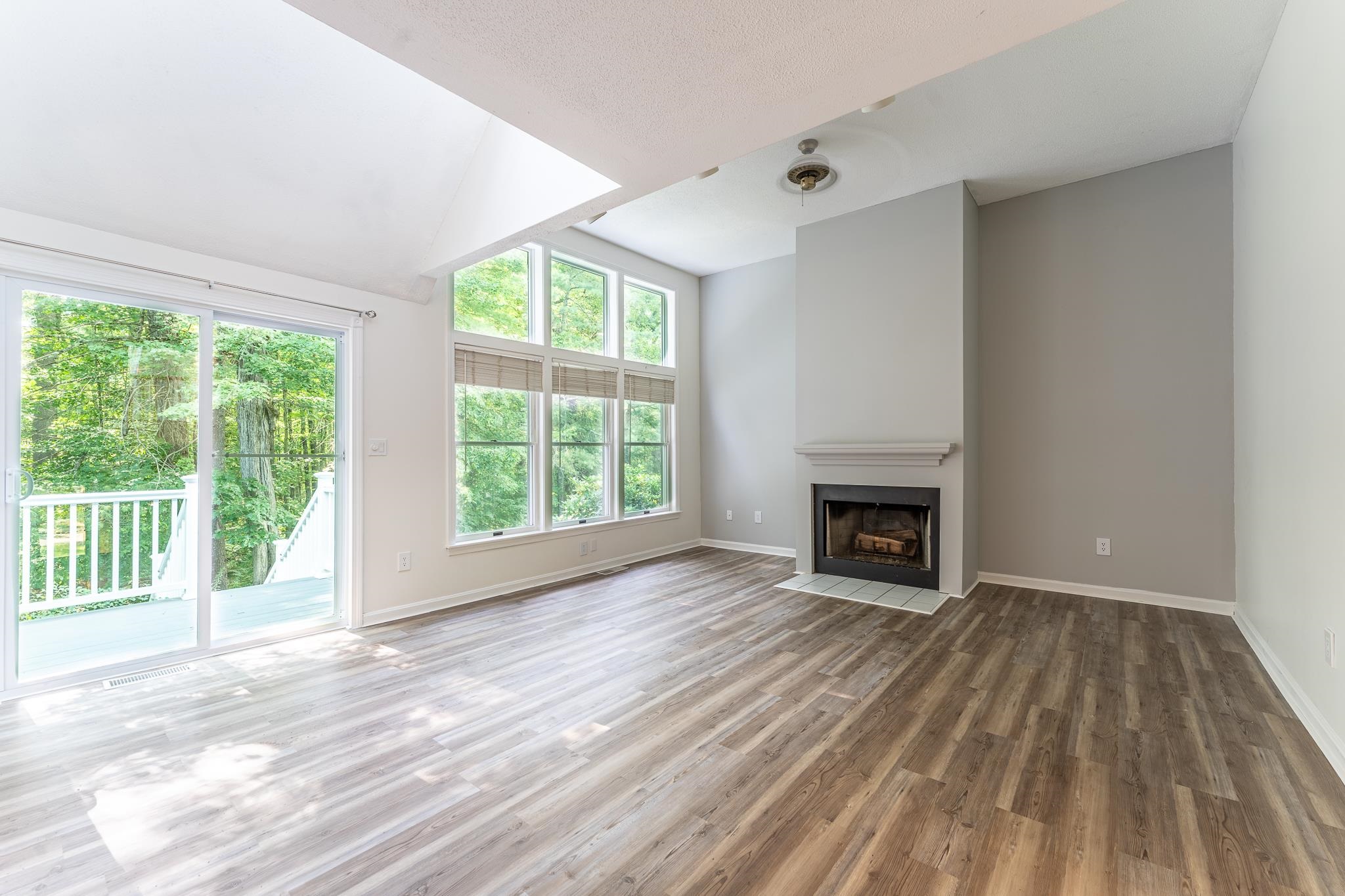 Photo 3 of Townhouse for sale at 23 Goldfinch Ln, Nashua, NH 03062 | MLS# 5086118 | Listing updated on 2026-09-19