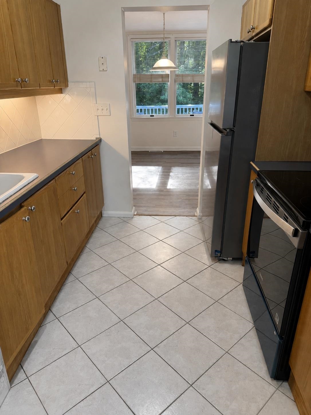23 Goldfinch Ln #U-89, Nashua, NH 03062