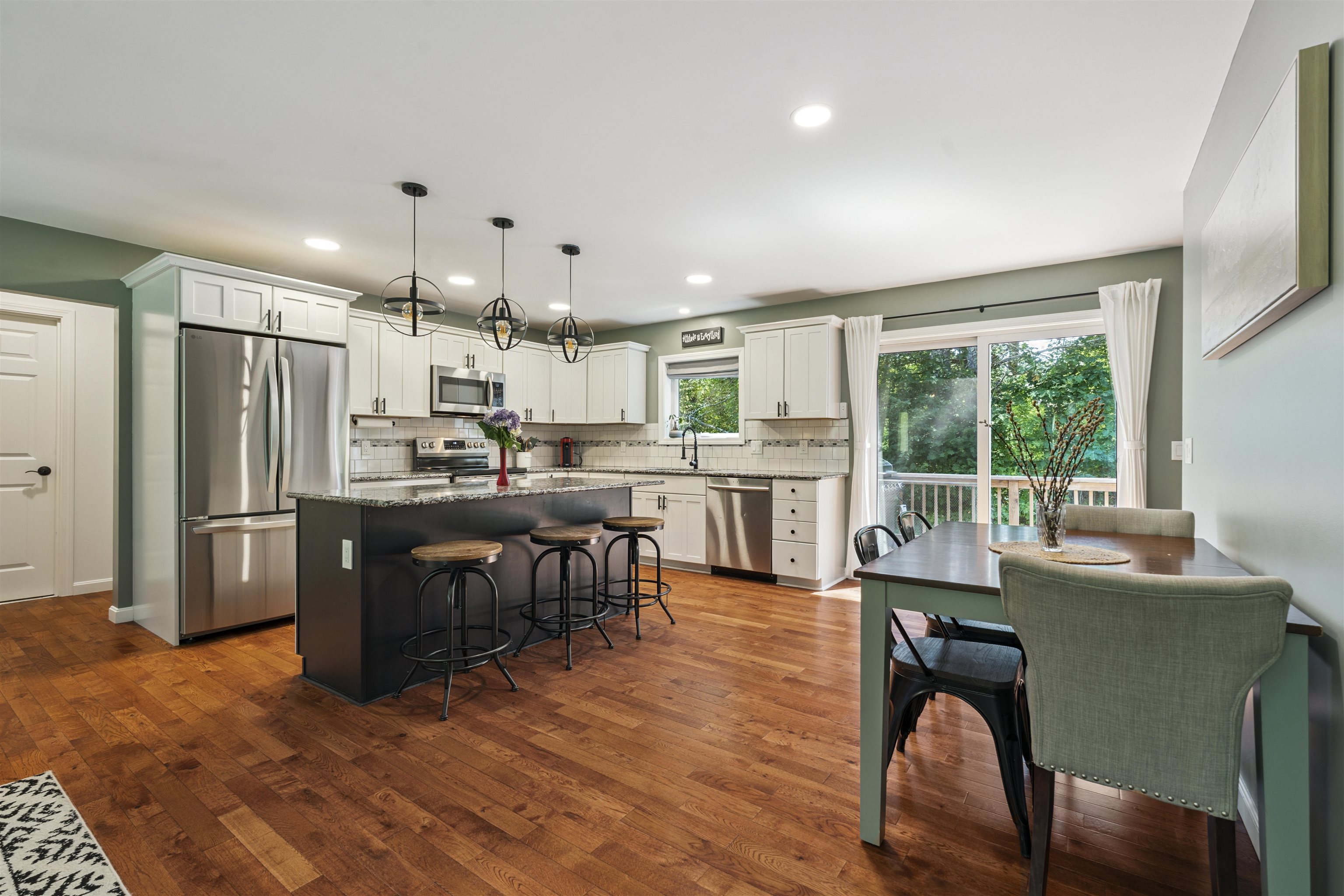 254 Seven Pines Rd, Holderness, NH 03245