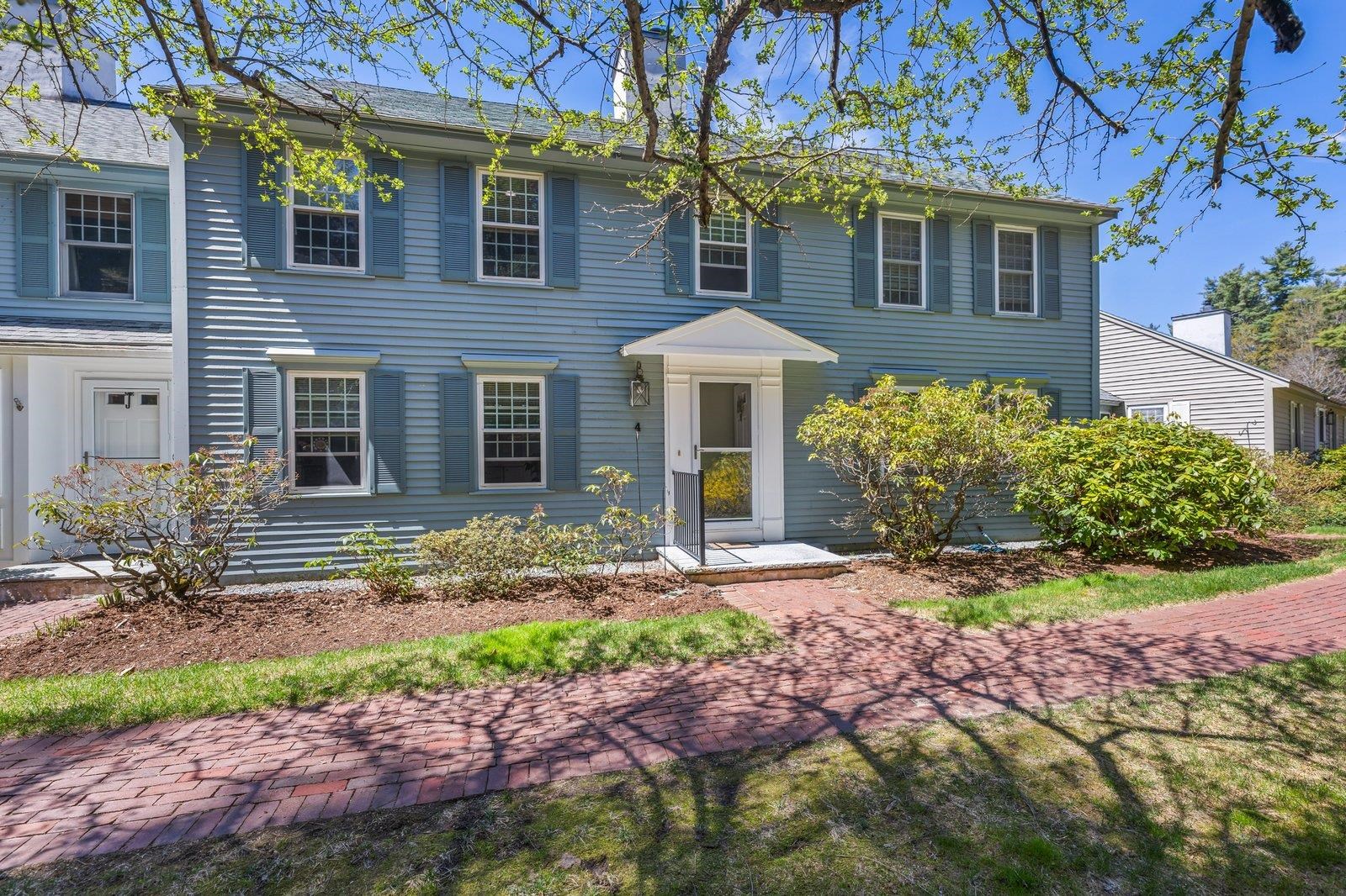 4 Governor Sq, Peterborough, NH 03458