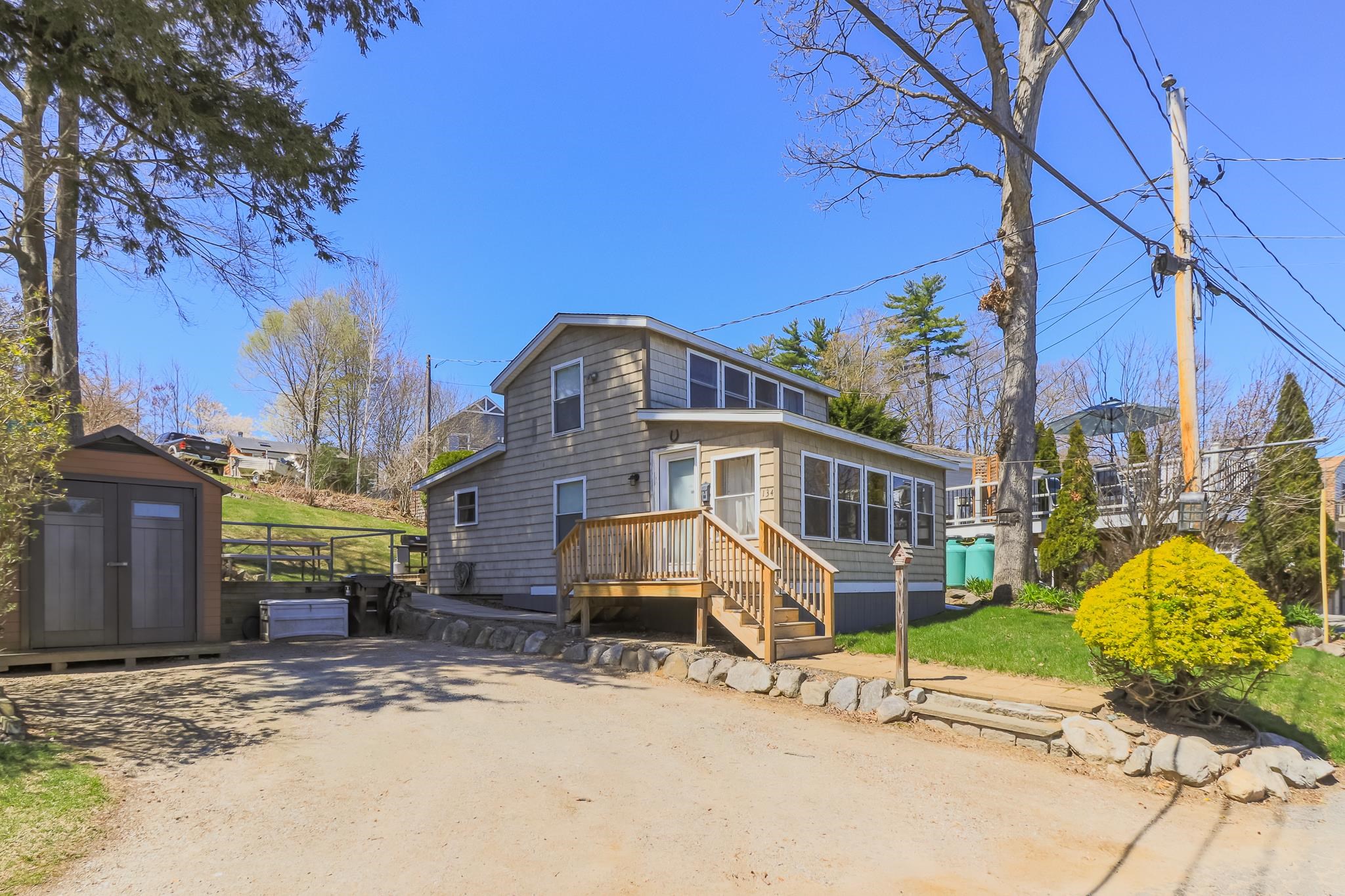 134 Chases Grove Rd, Derry, NH 03038