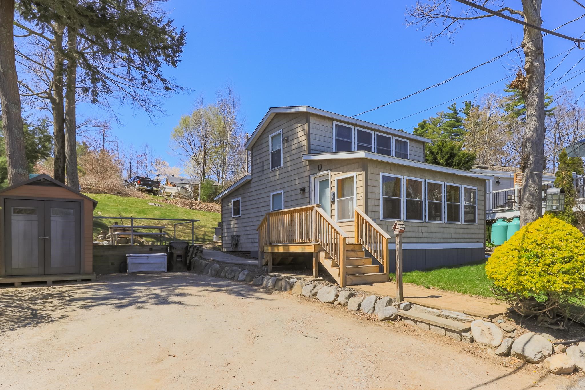 134 Chases Grove Rd, Derry, NH 03038