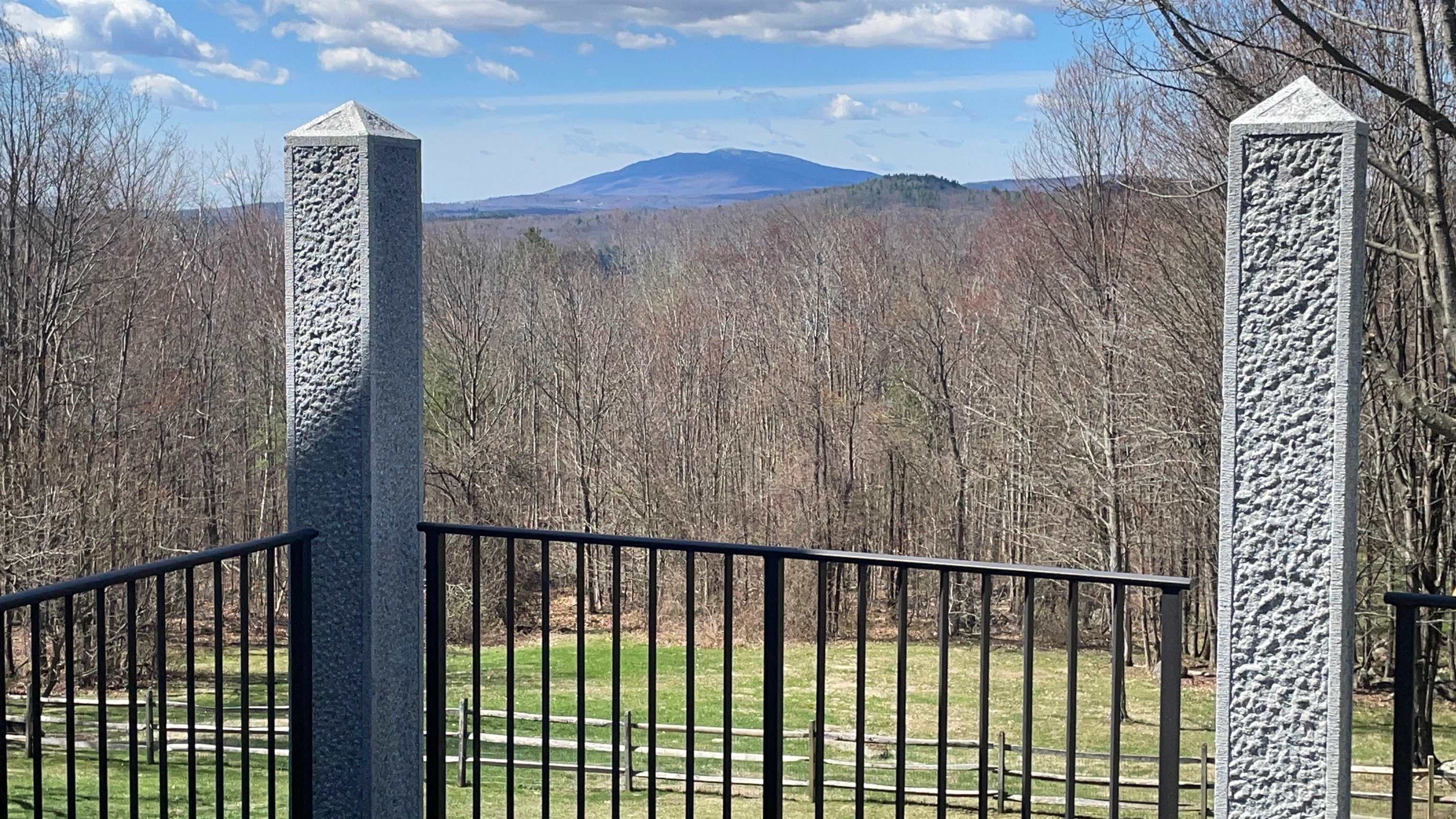 9 Quinn Rd, Hancock, NH 03449