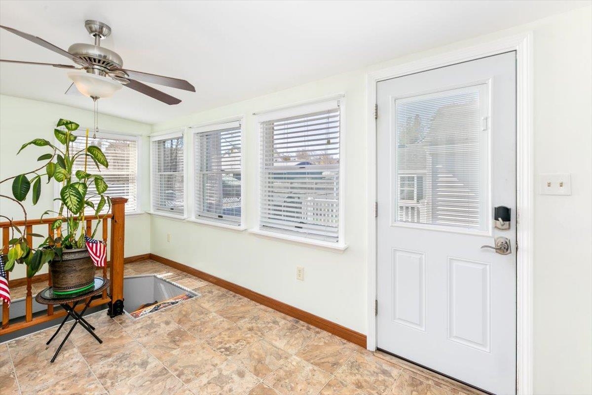 648 Mast Rd, Goffstown, NH 03102