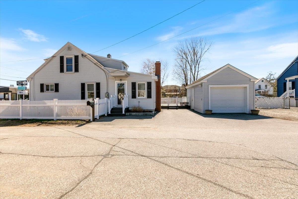 648 Mast Rd, Goffstown, NH 03102