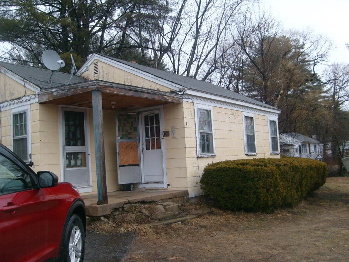 4 North Ave, Ashland, NH 03217