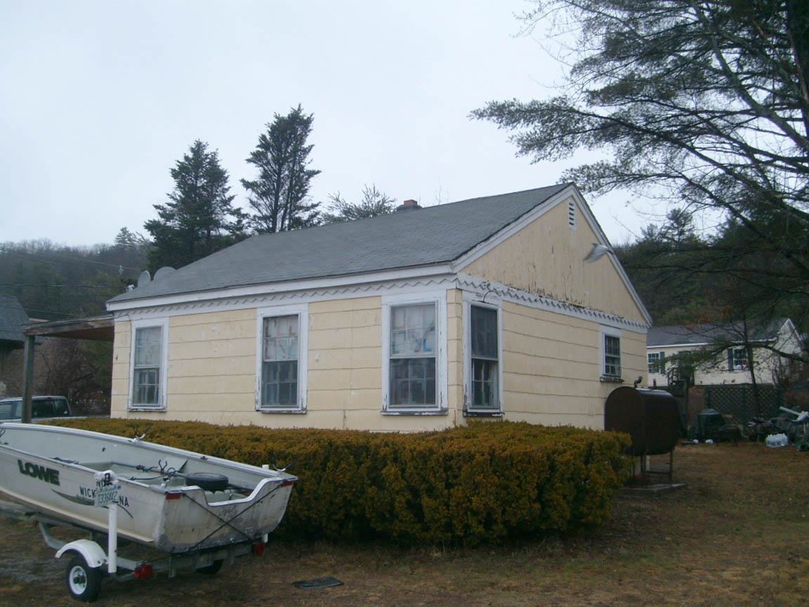 4 North Ave, Ashland, NH 03217