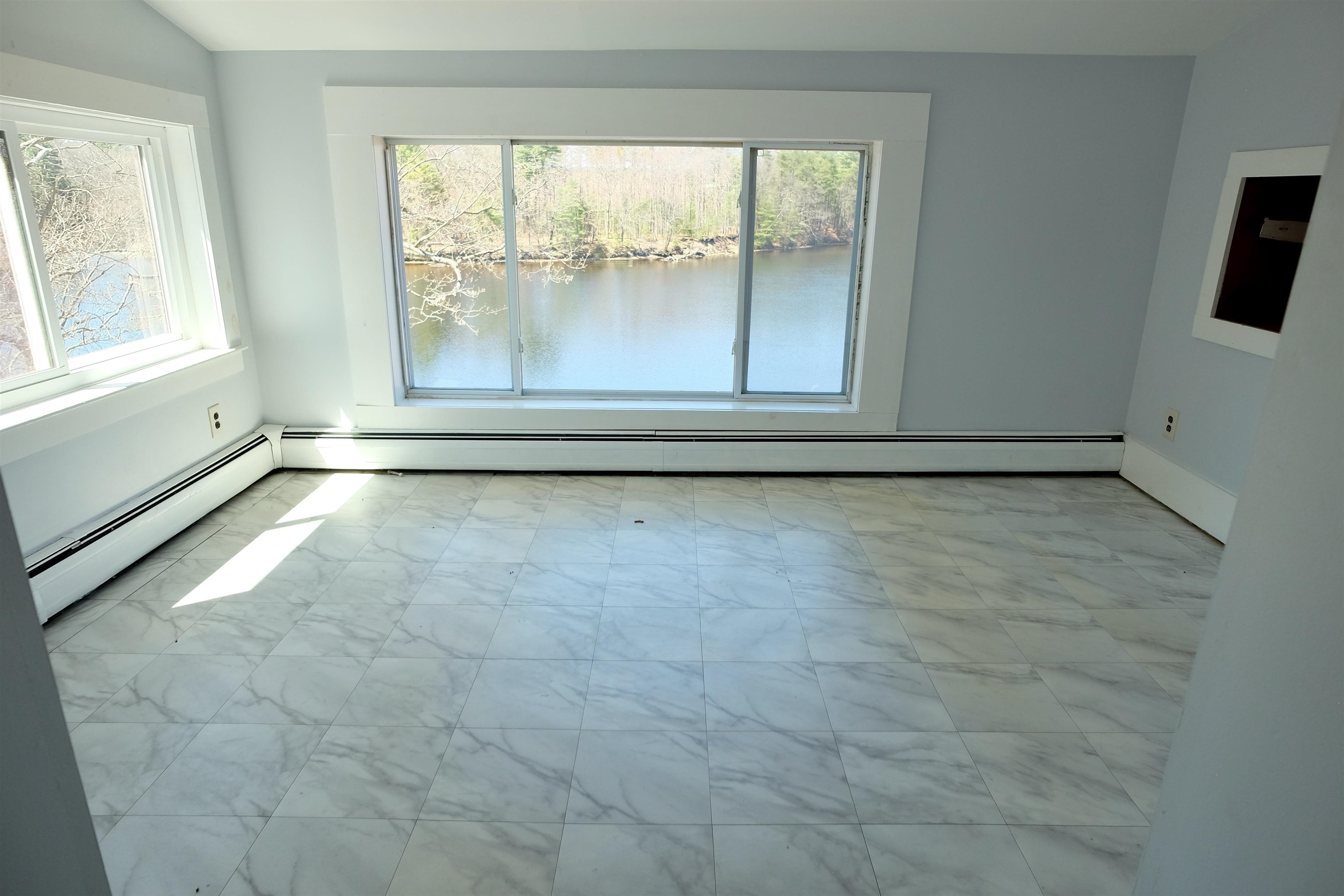 114 Garvins Falls Rd, Concord, NH 03301