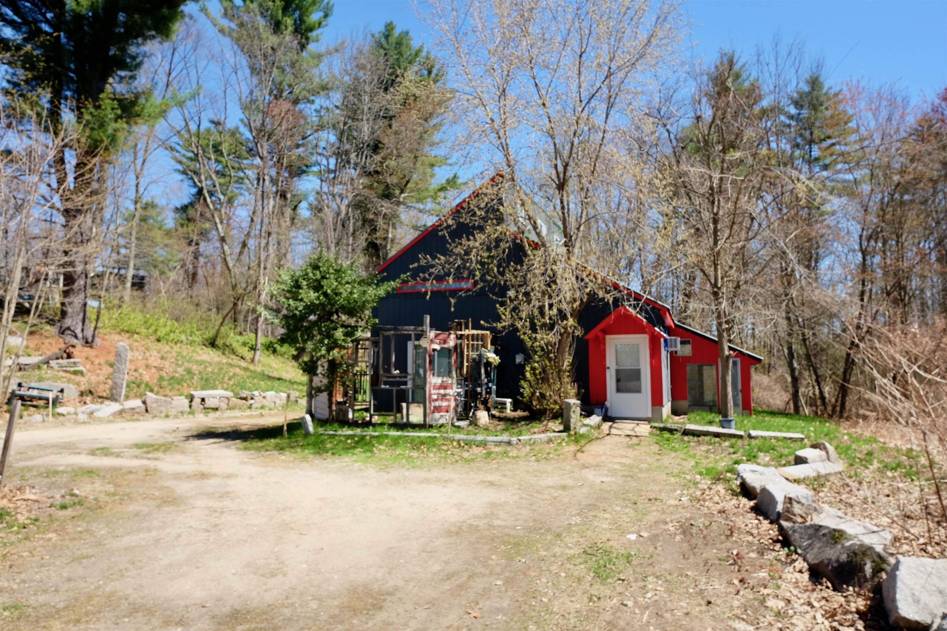 115 Garvins Falls Rd, Concord, NH 03301