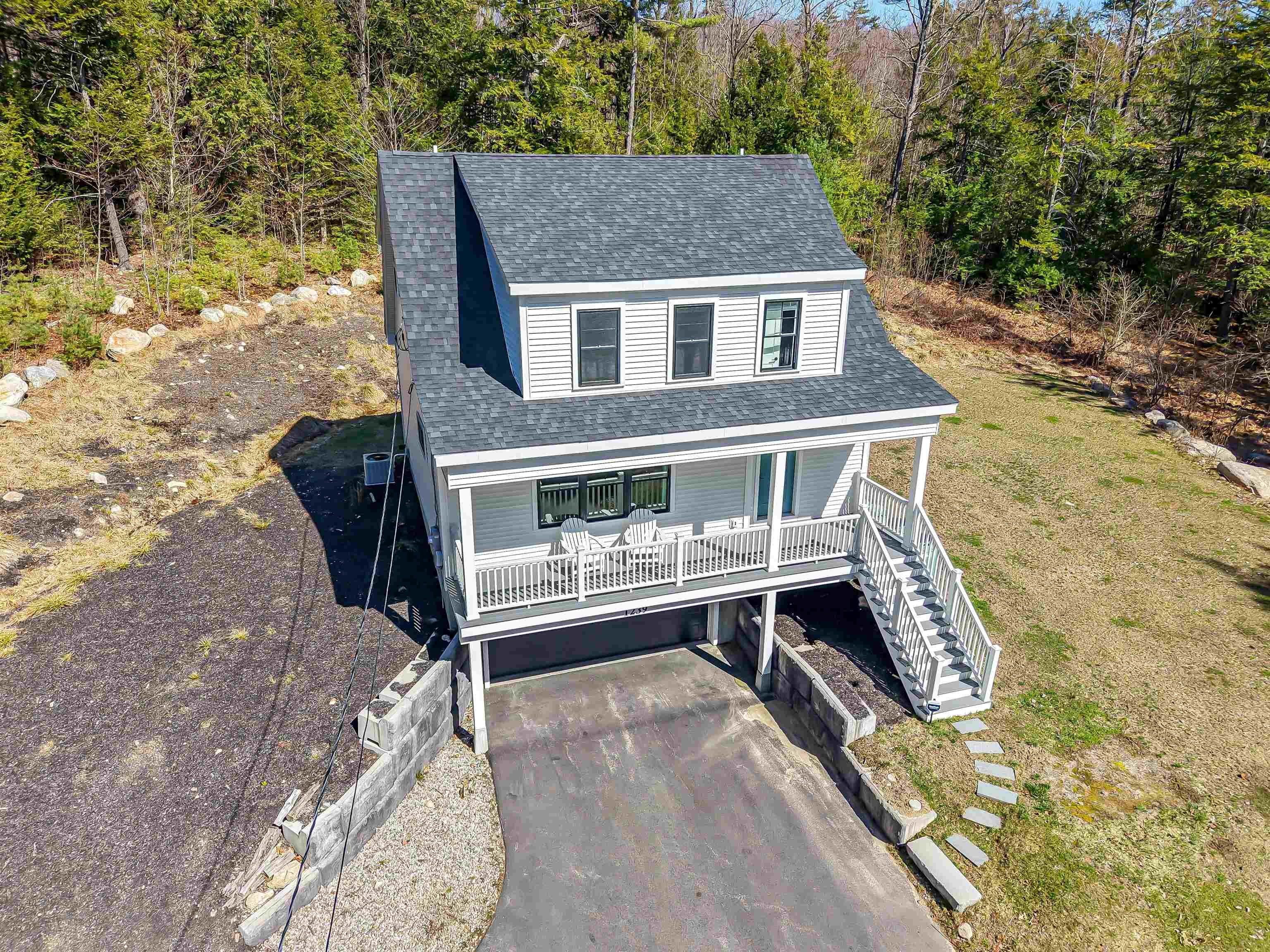 1239 Center Street — photo 3