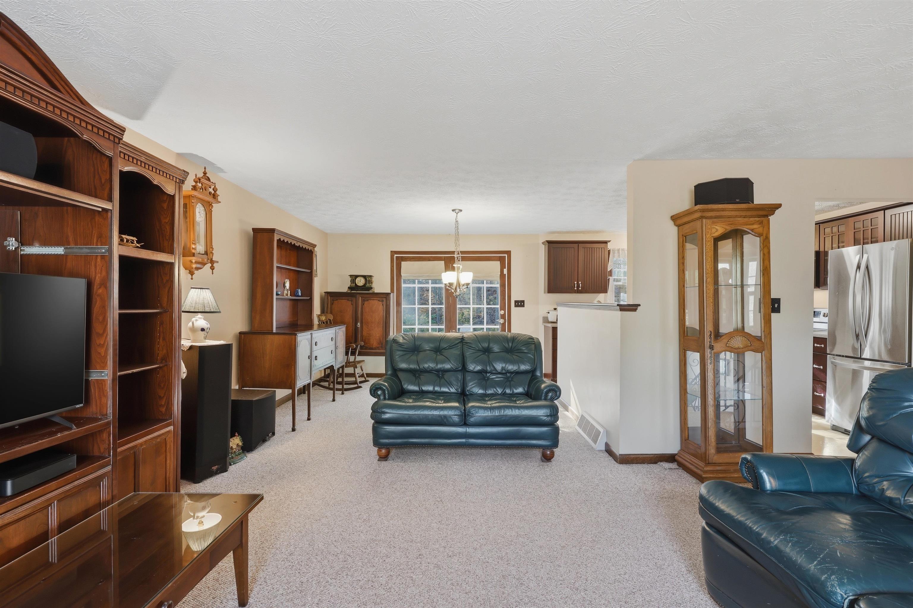 115 Fordway Extension, Derry, NH 03038