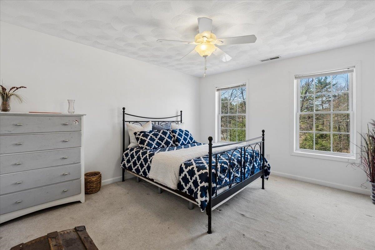 85 Odell Rd, Sandown, NH 03873