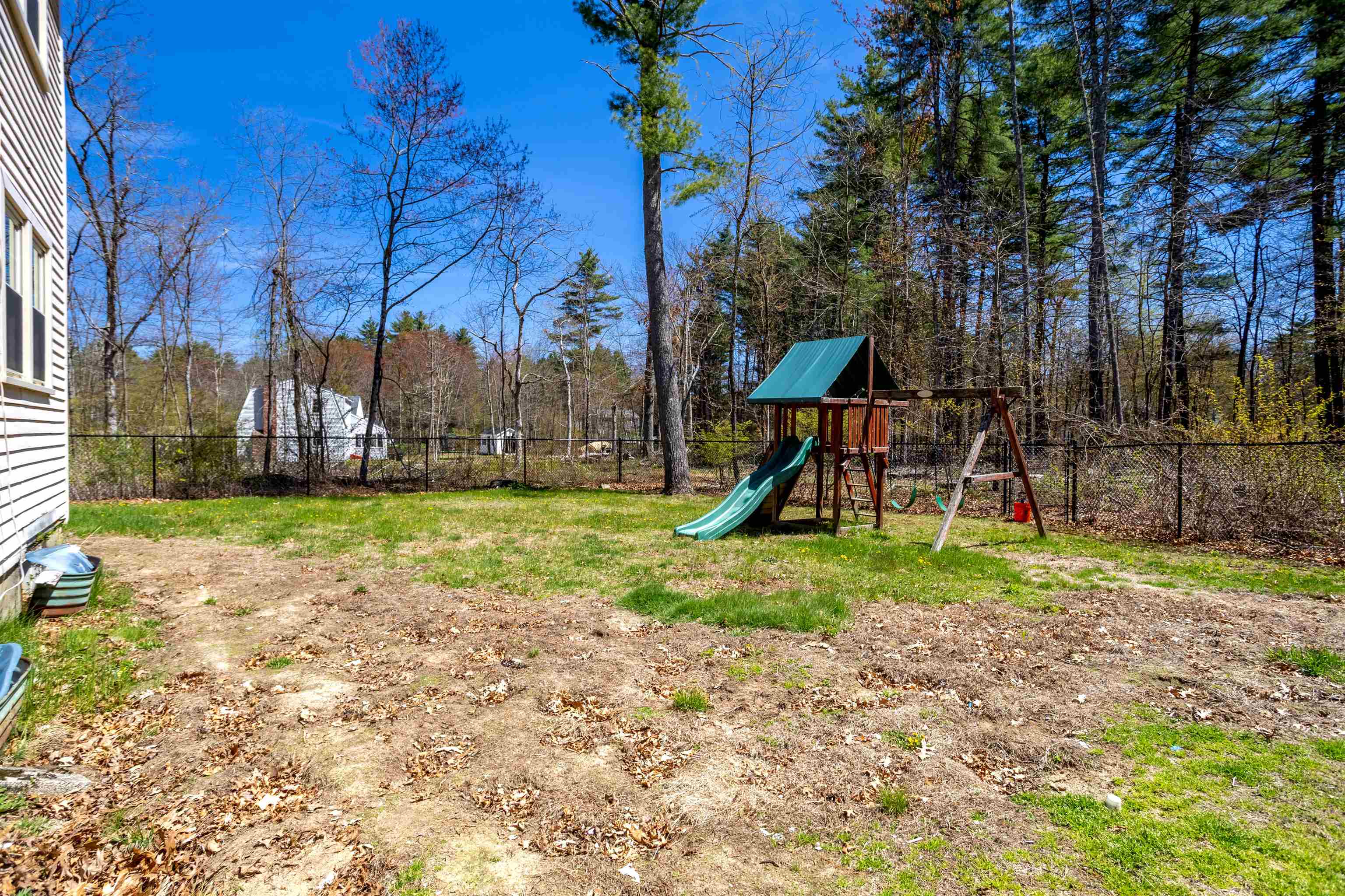 25 Cross Rd, Amherst, NH 03031