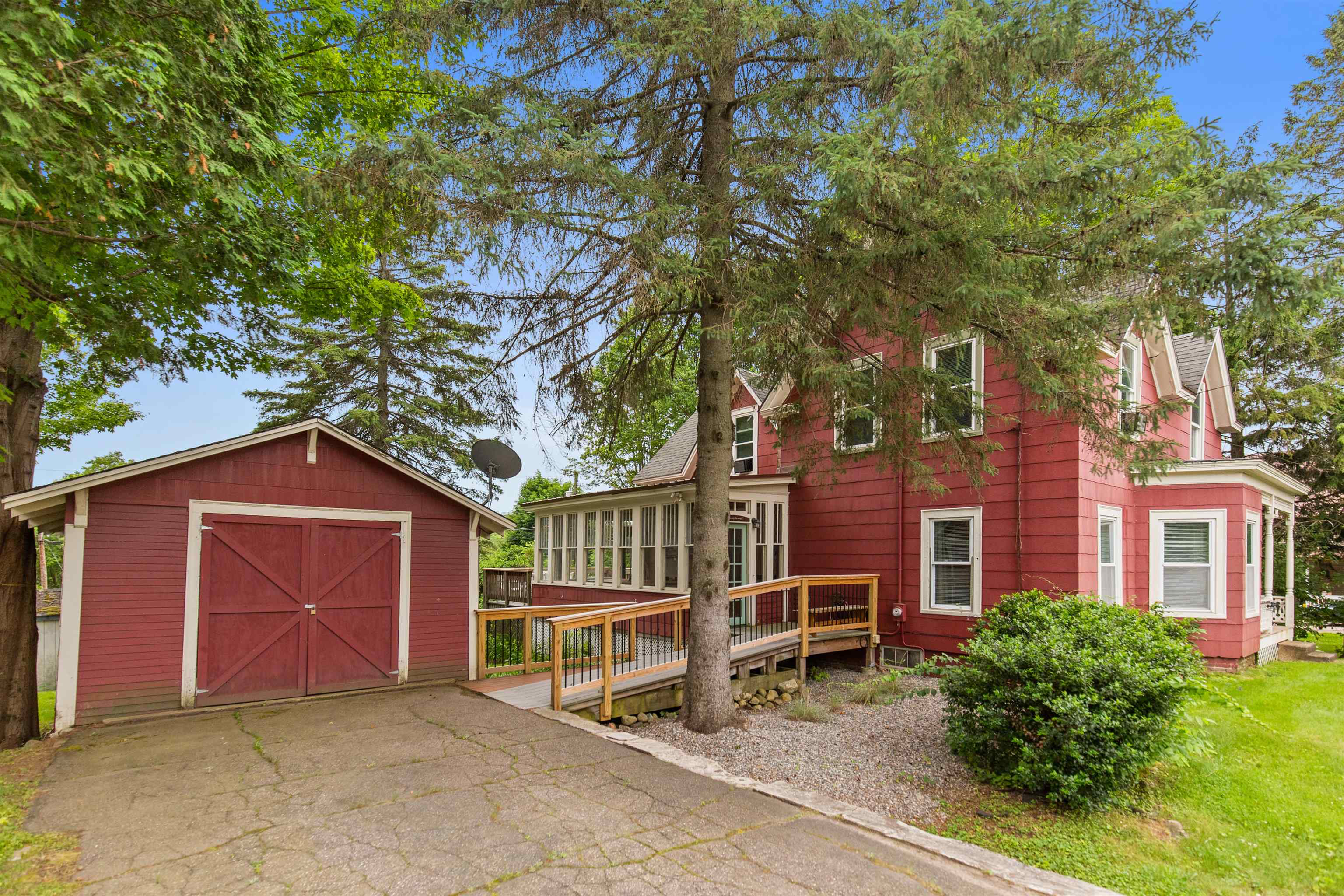 721 Central St, Franklin, NH 03235